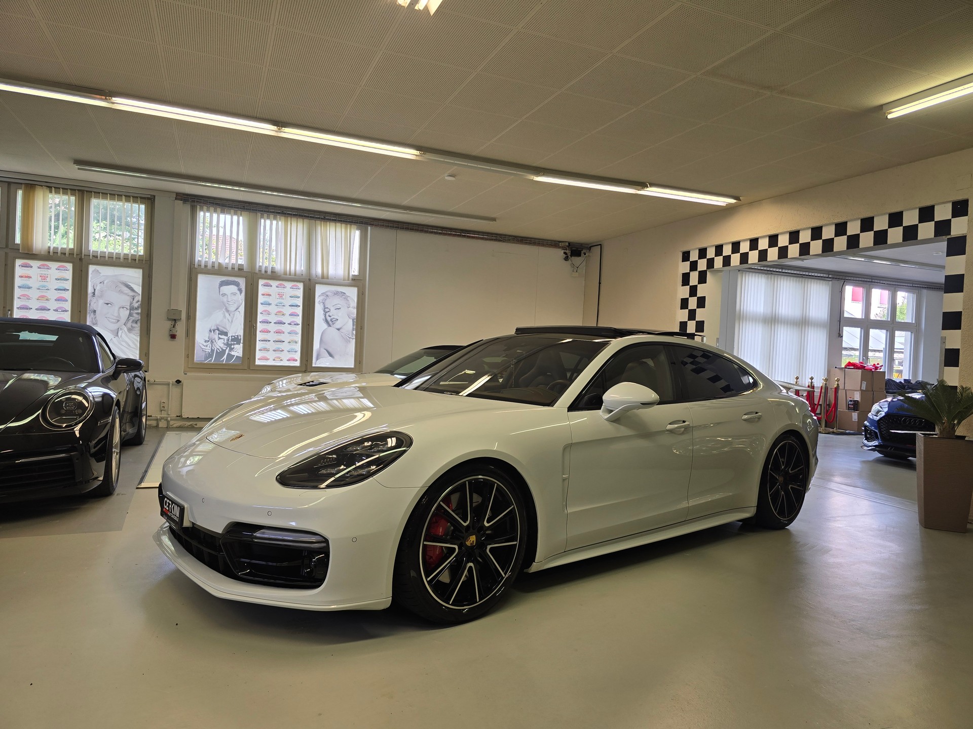 PORSCHE Turbo-image-4