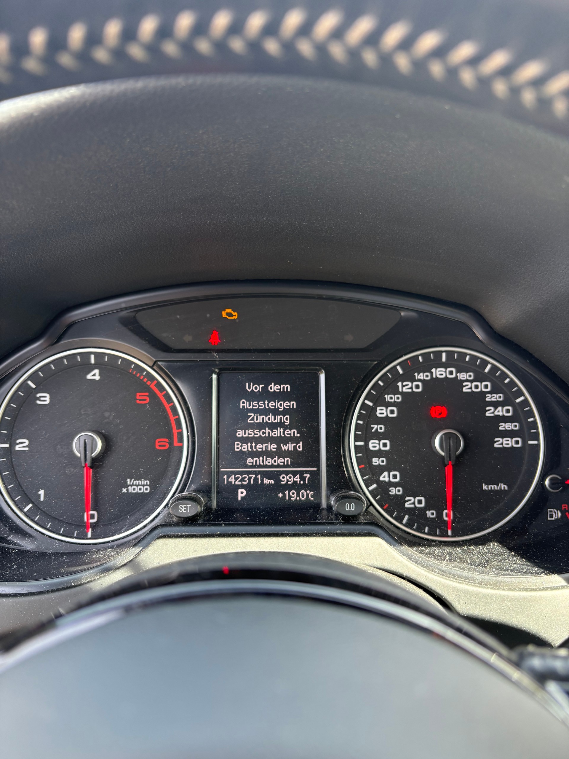 AUDI 3.0 V6 TDI quattro S-Tronic-image-3