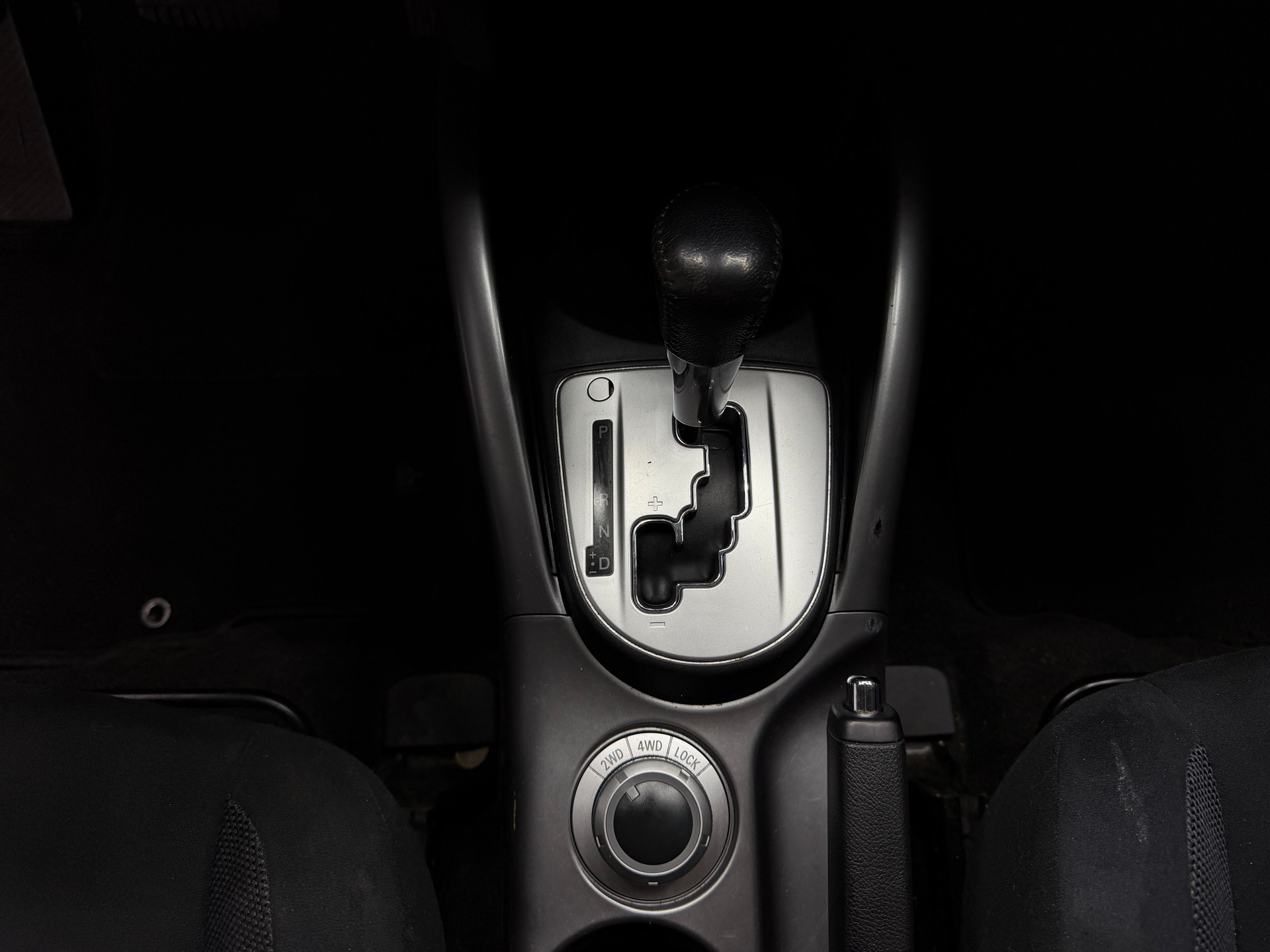 MITSUBISHI Outlander 2.4 Invite 4WD CVT-image-16