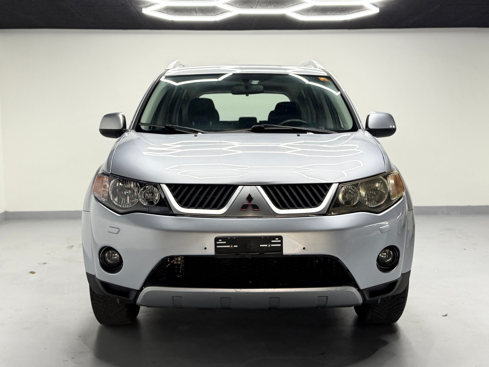 MITSUBISHI Outlander 2.4 Invite 4WD CVT-image-1
