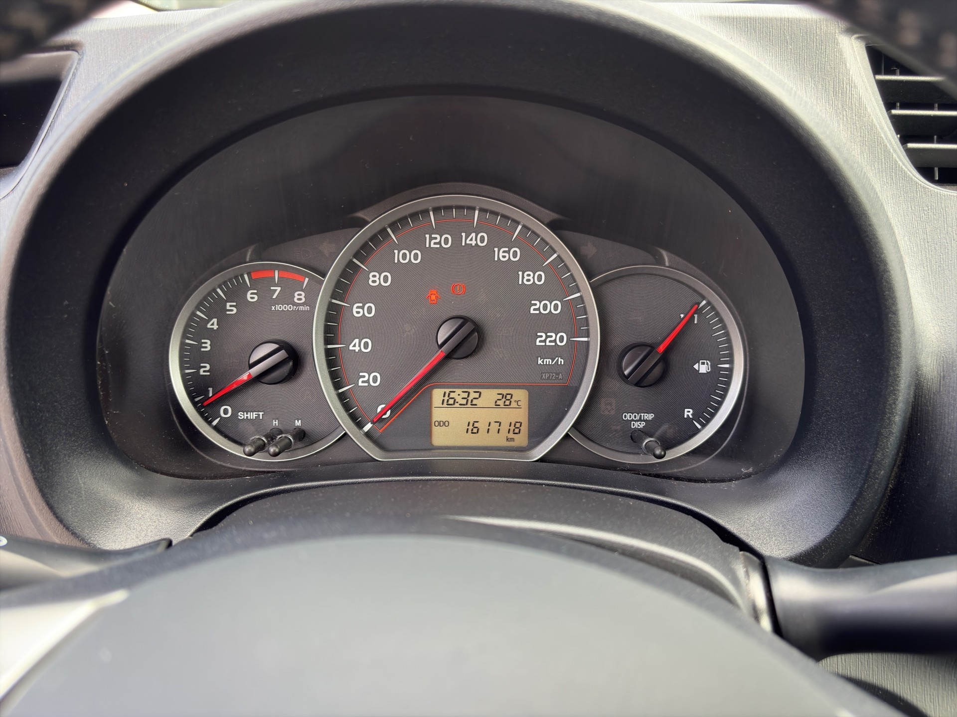 TOYOTA Yaris 1.33 Luna-image-22