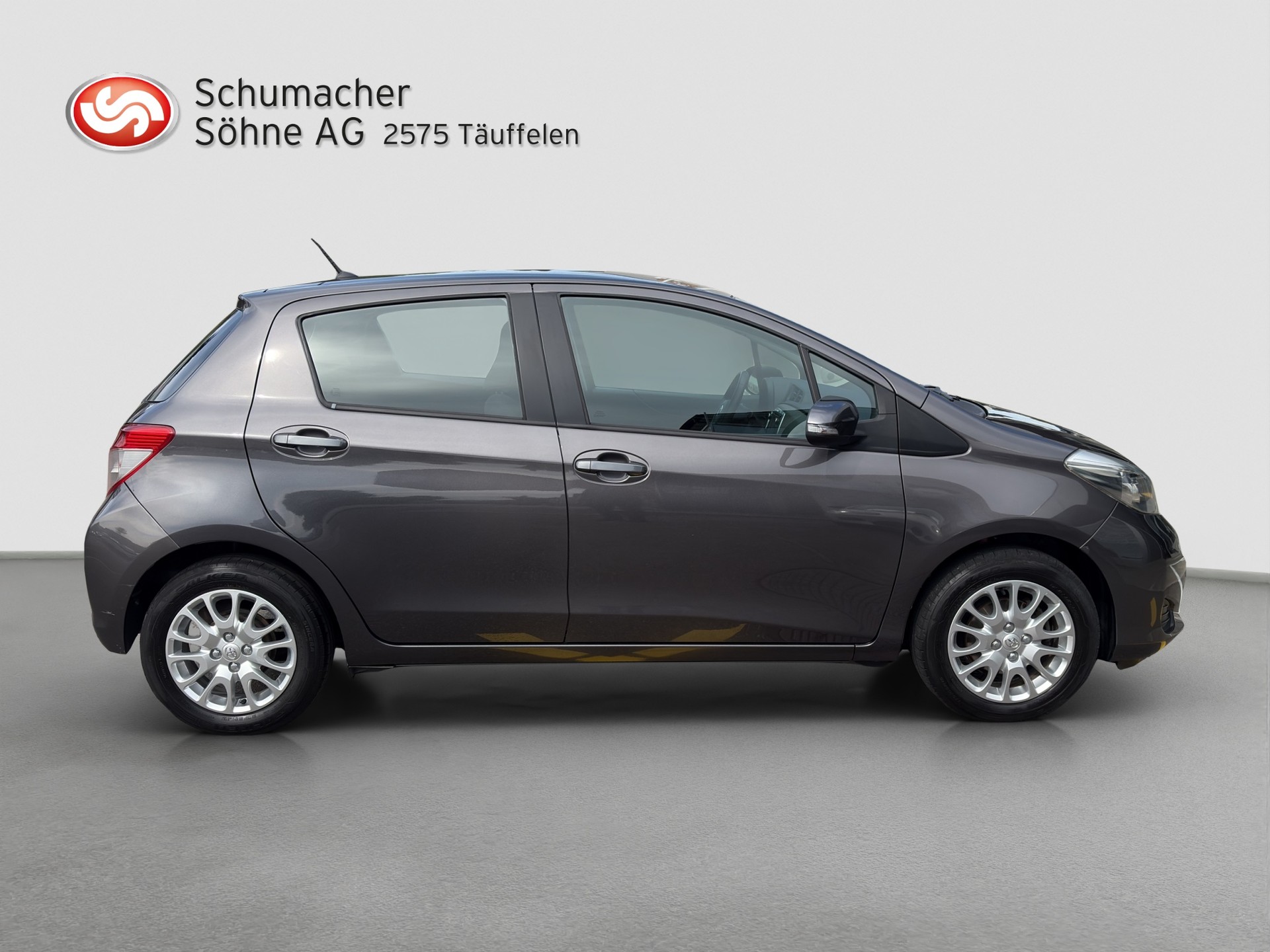 TOYOTA Yaris 1.33 Luna-image-5