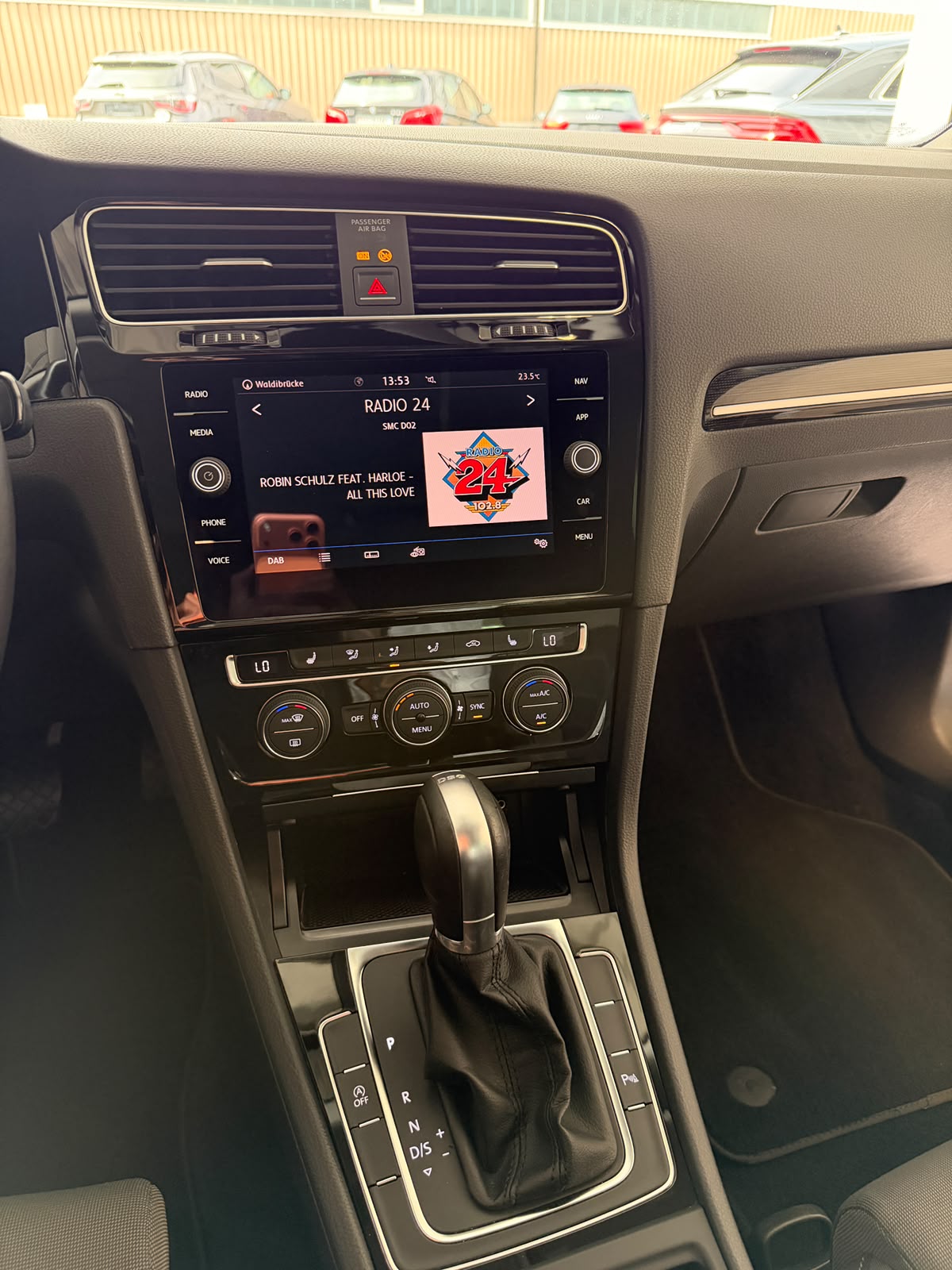 VW Golf 1.5 TSI EVO Highline DSG** R-LINE **-image-9