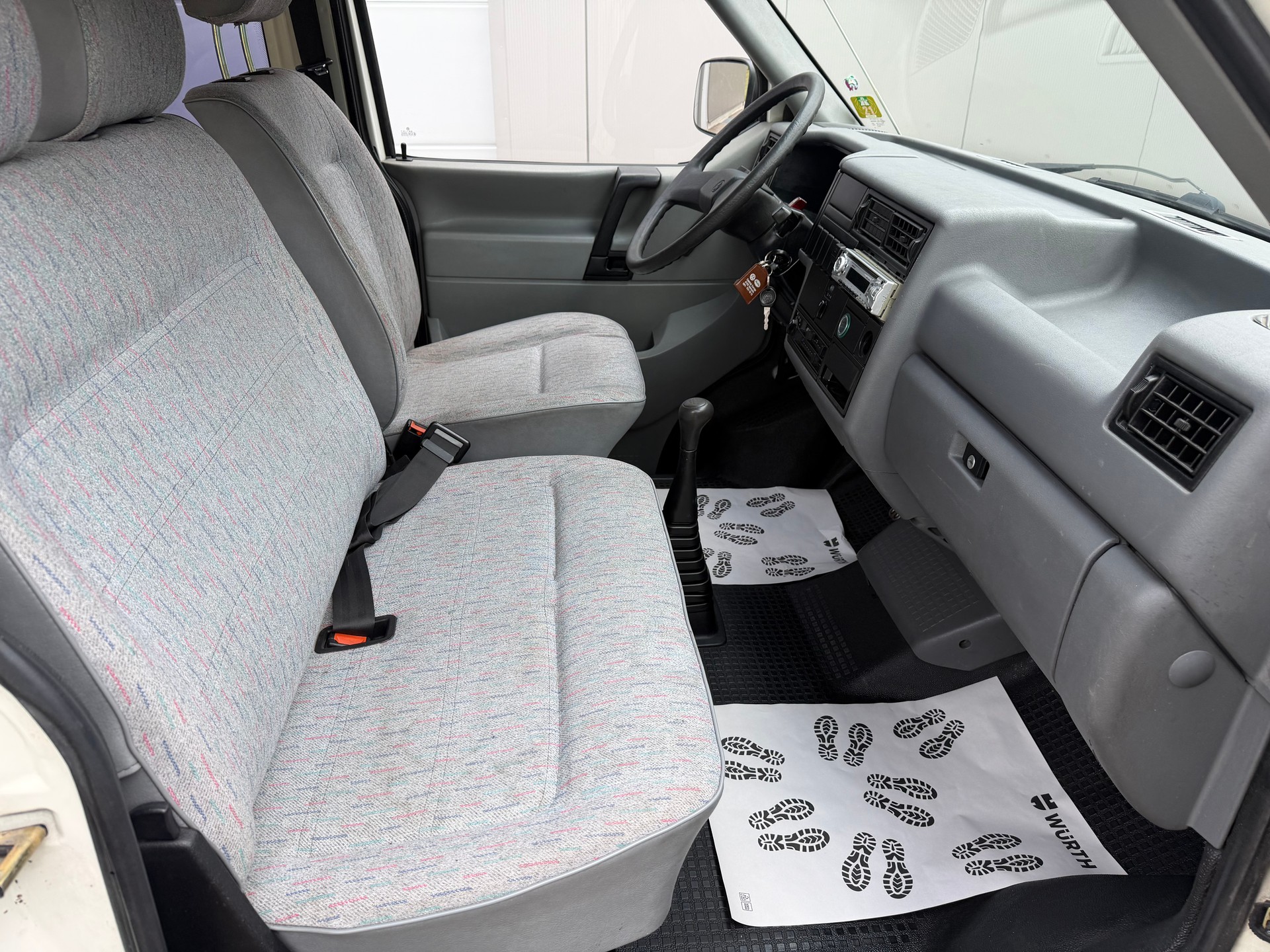 VW T4 2.0 Caravelle Benzin Frish Ab Mfk 130.000km-image-8