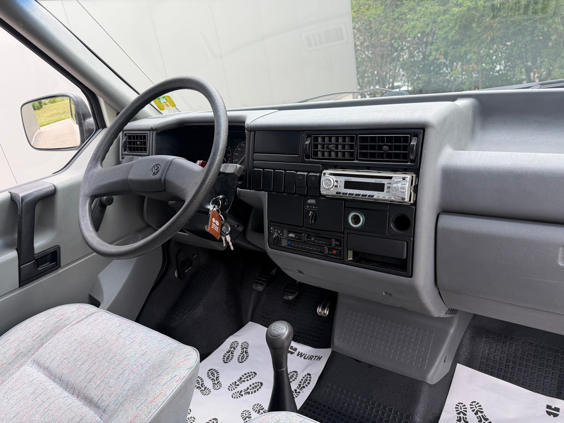 VW T4 2.0 Caravelle Benzin Frish Ab Mfk 130.000km-image-9