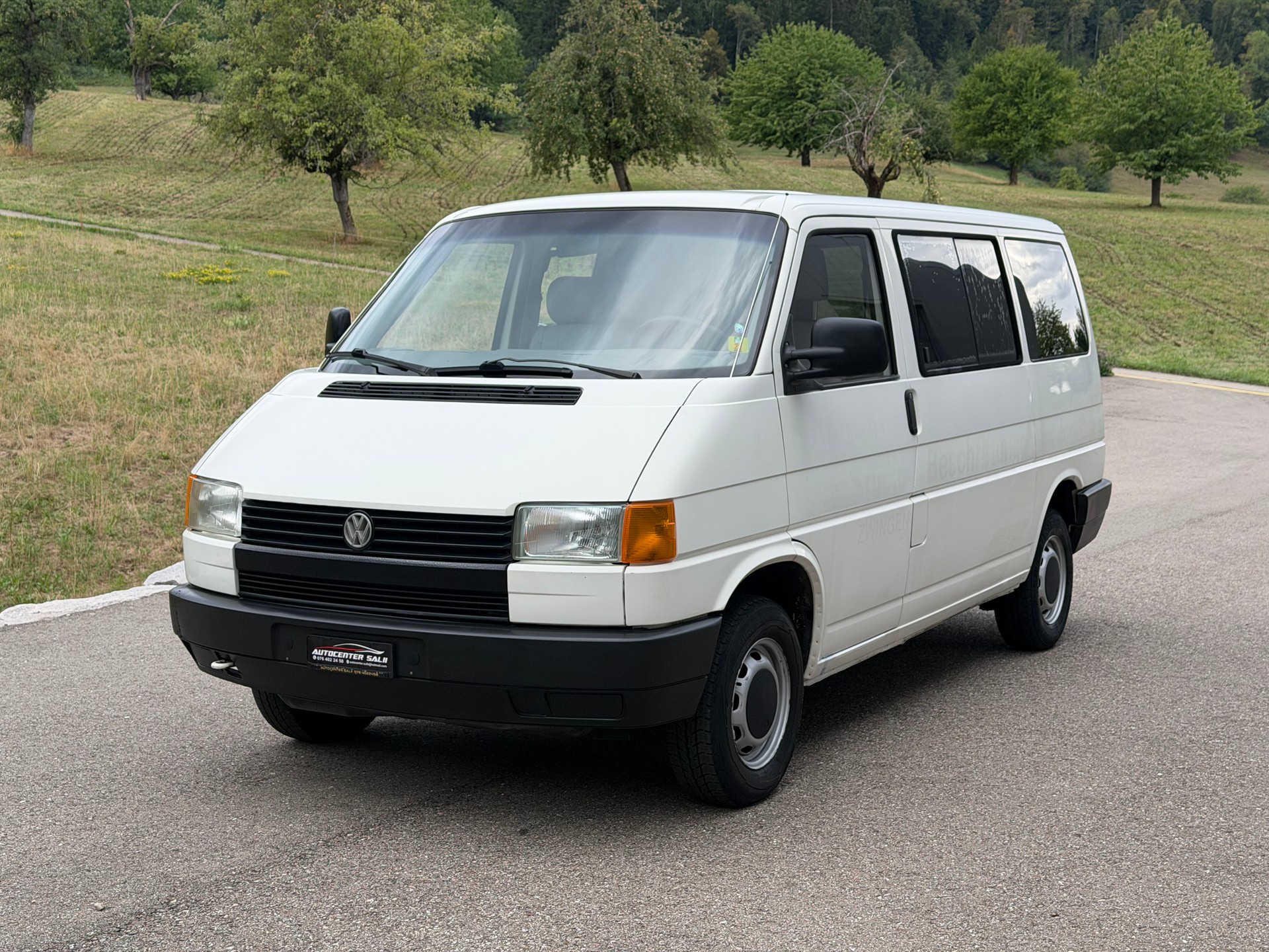 VW T4 2.0 Caravelle Benzin Frish Ab Mfk 130.000km-image-0