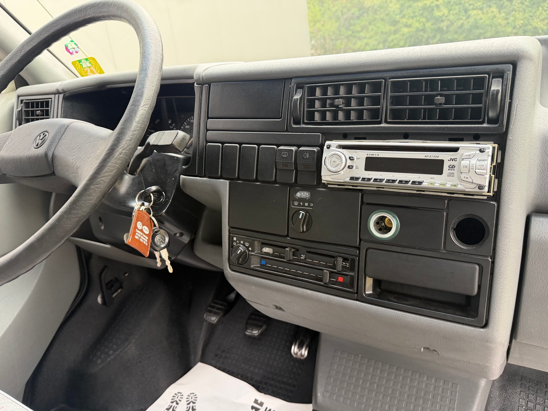 VW T4 2.0 Caravelle Benzin Frish Ab Mfk 130.000km-image-11