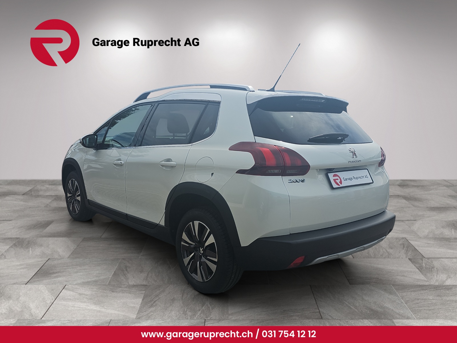 PEUGEOT 2008 1.2 PureTech 110 Allure S/S-image-2
