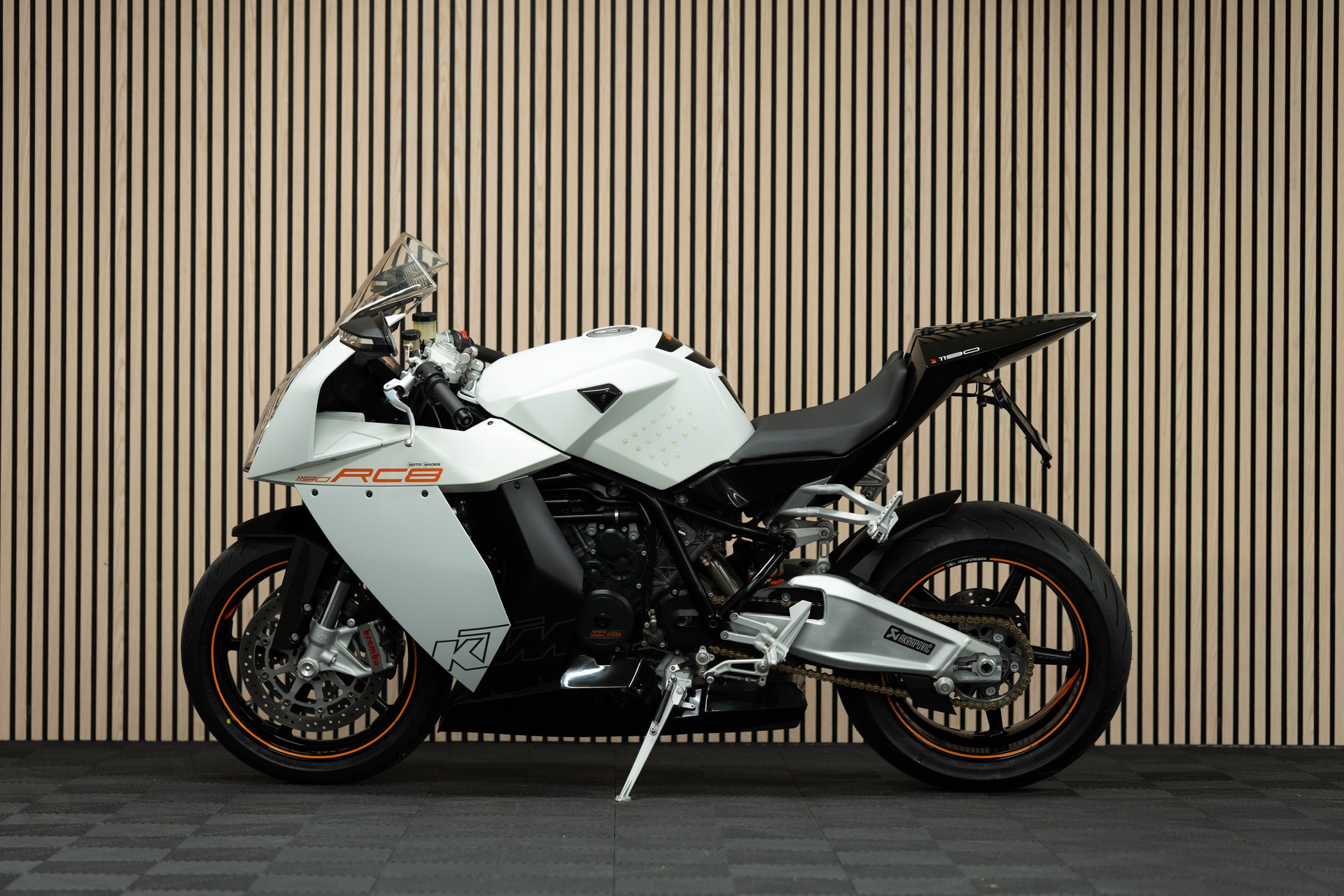 KTM 1190 RC8-showroom-element-1