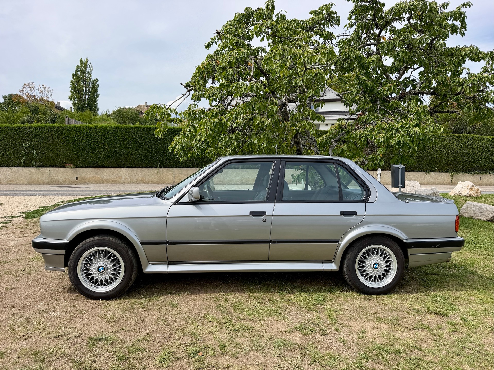 BMW 325iX-image-3