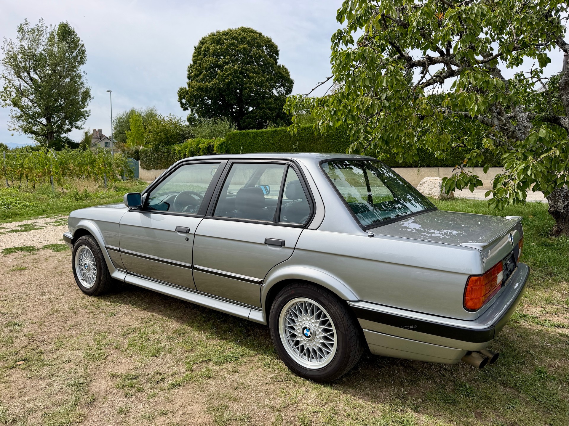 BMW 325iX-image-4