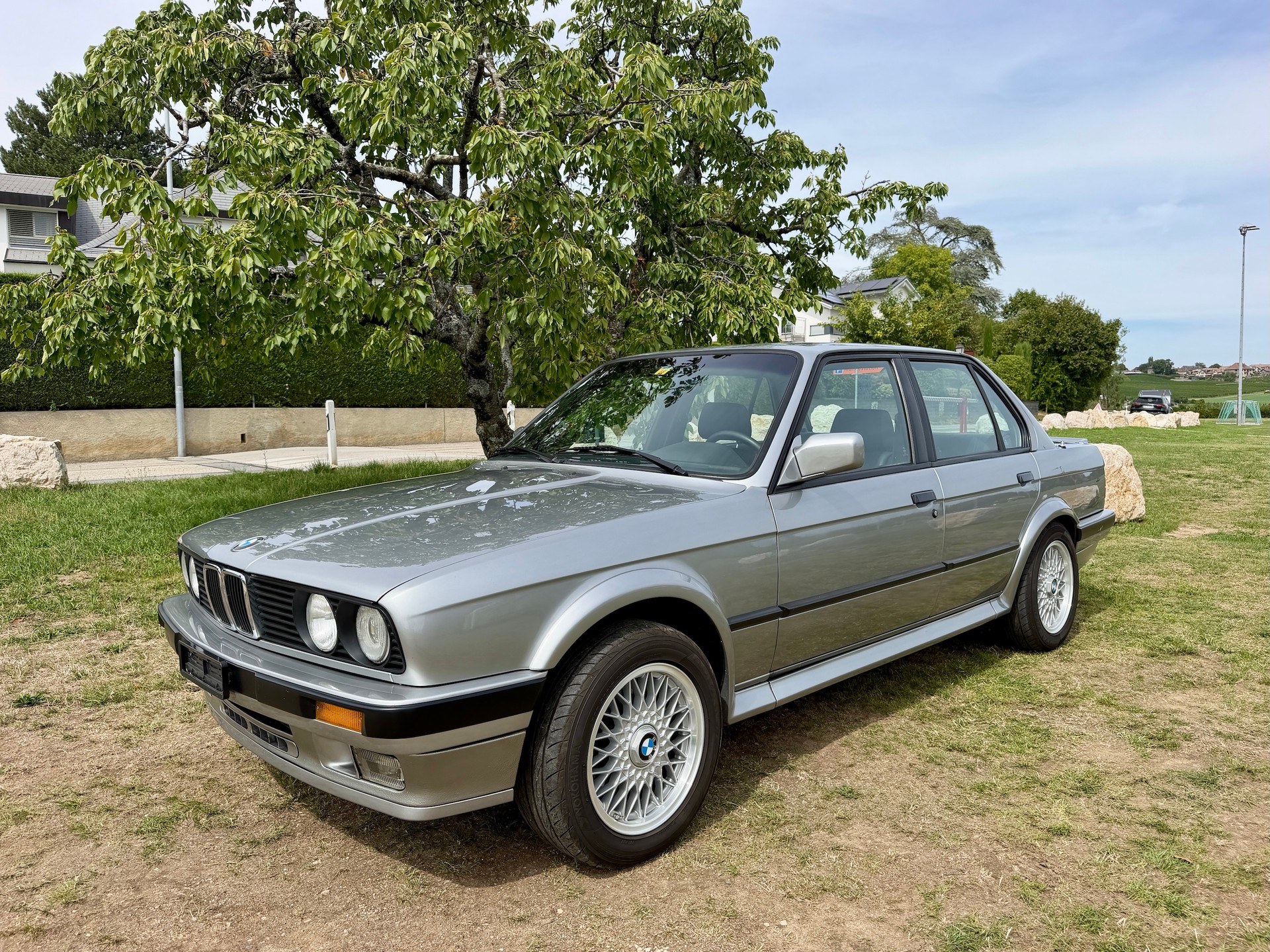 BMW 325iX-image-0