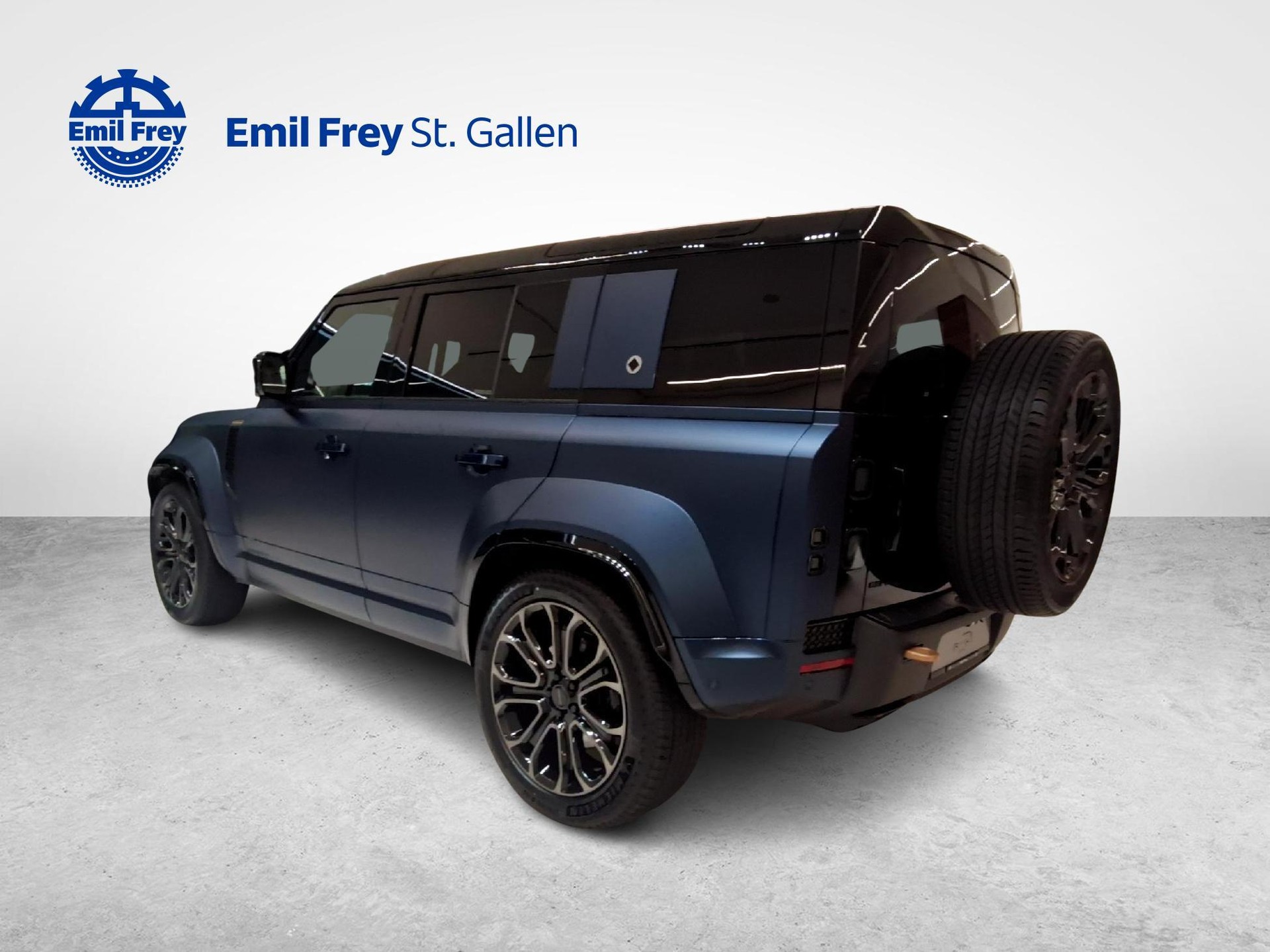 LAND ROVER Defender 110 4.4 V8 Octa-showroom-element-2