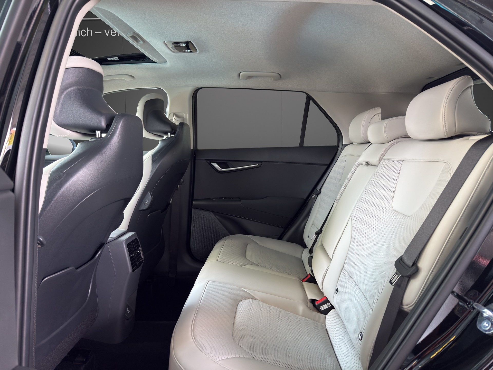 KIA Niro 1.6GDi Hybrid Style DCT-image-7