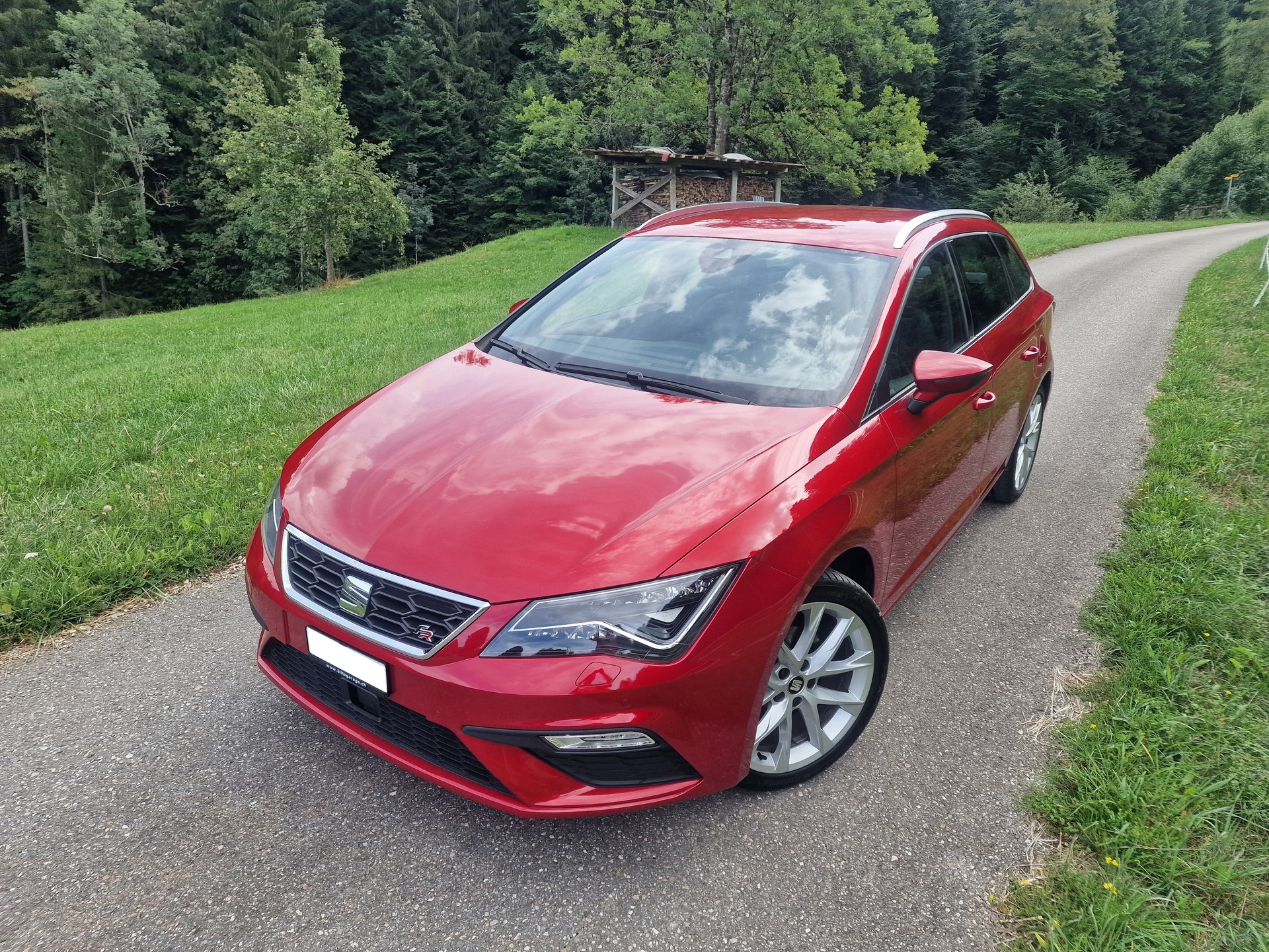 SEAT 1.5 TGI FR DSG Lane Assist-image-0