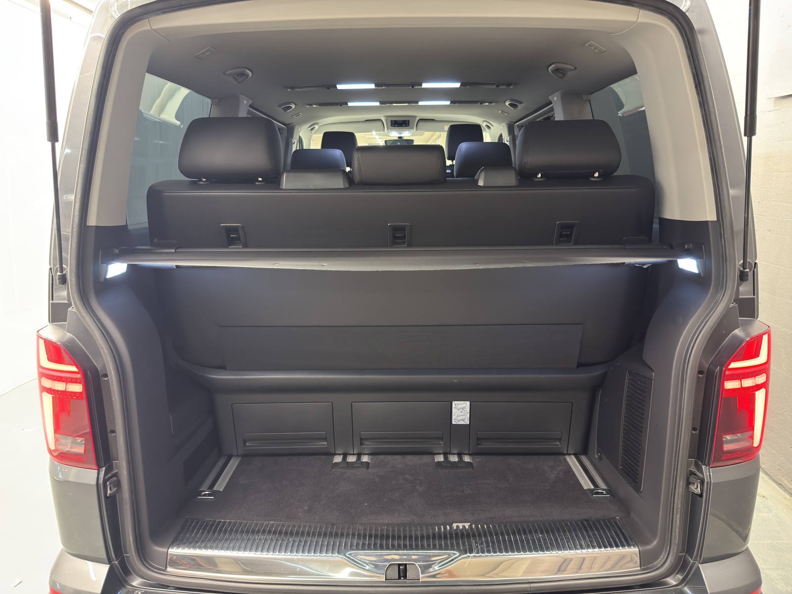 VW T6.1 Multivan 2.0 TDI 150 Highline DSG-image-10