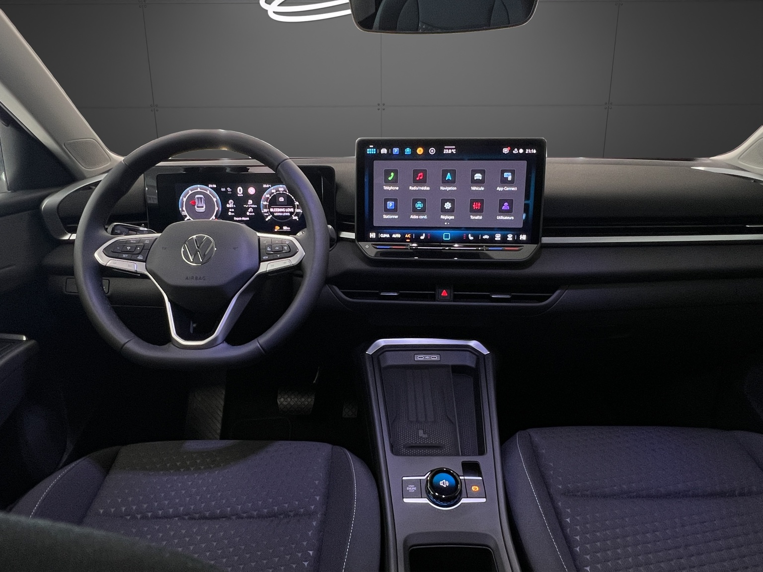 VW T-Roc 1.5 eTSI mHEV Life DSG-image-9