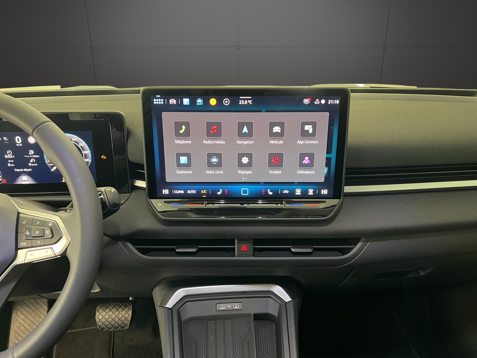 VW T-Roc 1.5 eTSI mHEV Life DSG-image-10