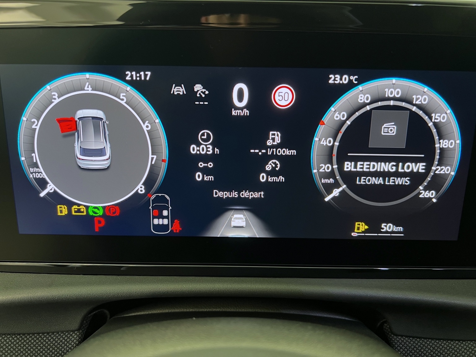 VW T-Roc 1.5 eTSI mHEV Life DSG-image-7