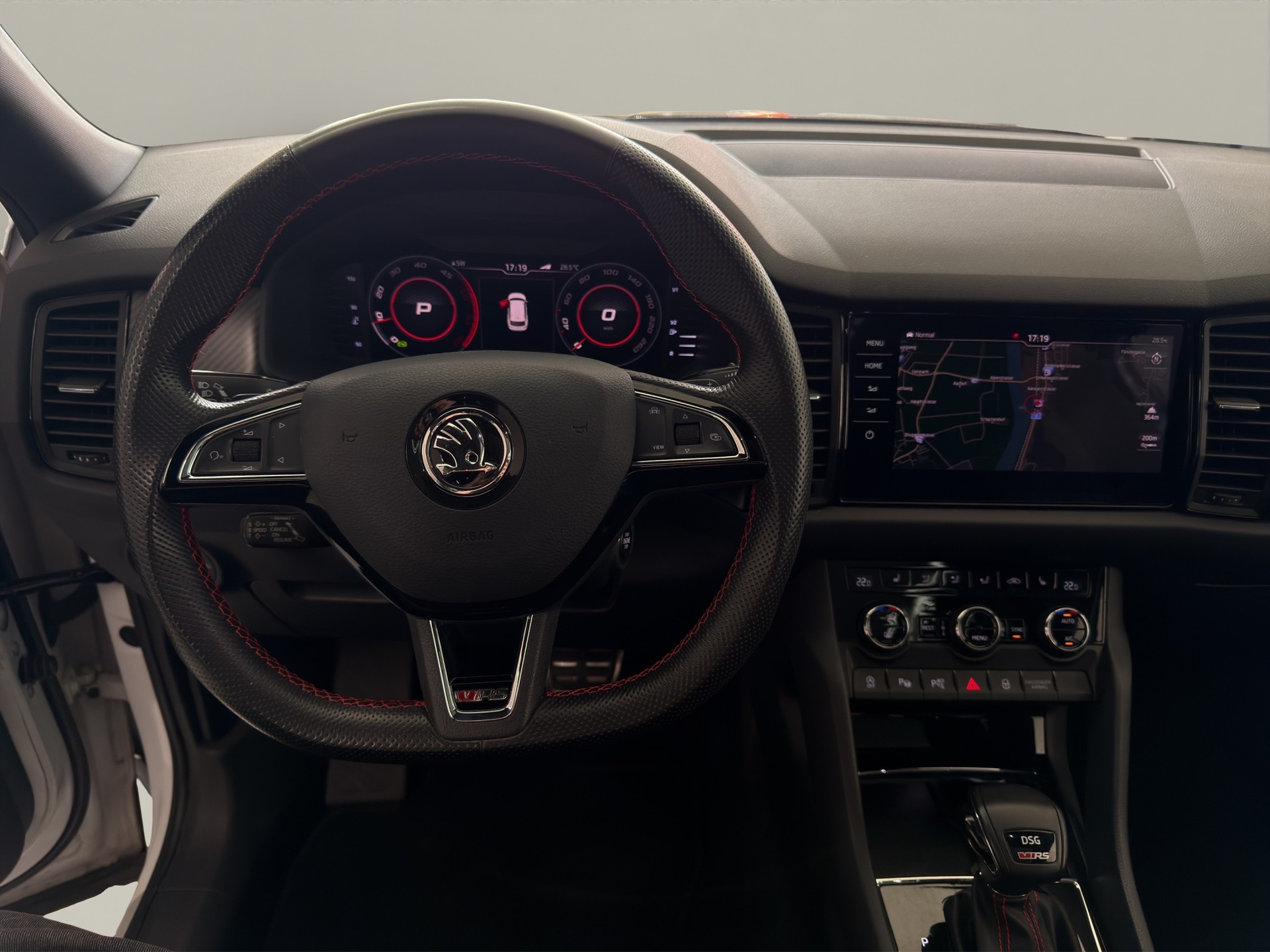 SKODA Kodiaq 2.0 Bi-TDI SCR RS 4x4 DSG inkl. Veloträger-image-8