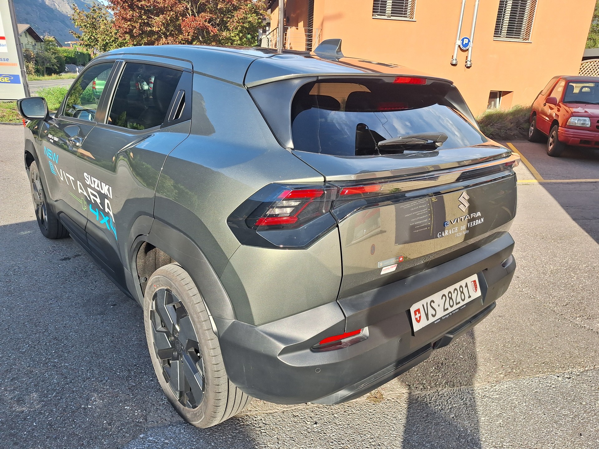 SUZUKI E-VITARA GL Top 4X4-image-2