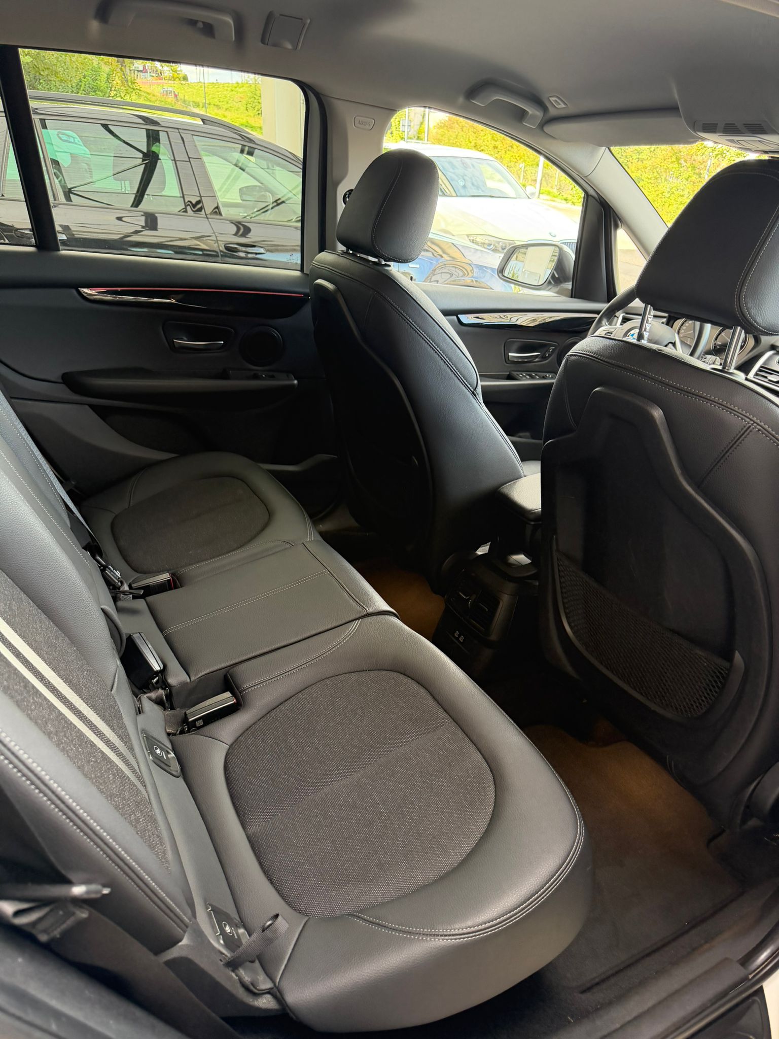 BMW 216d Gran Tourer DKG Sport Line-image-9