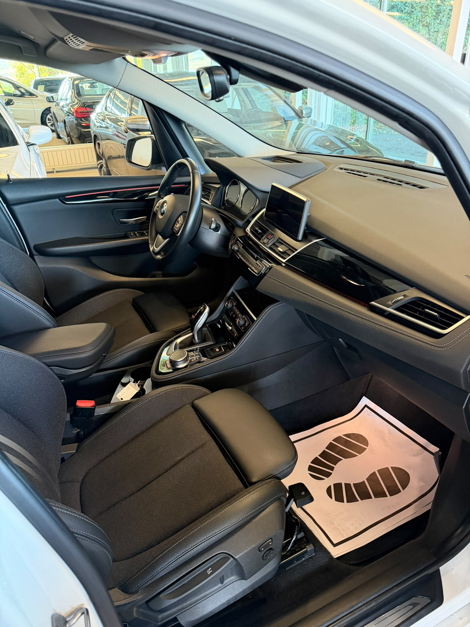 BMW 216d Gran Tourer DKG Sport Line-image-7
