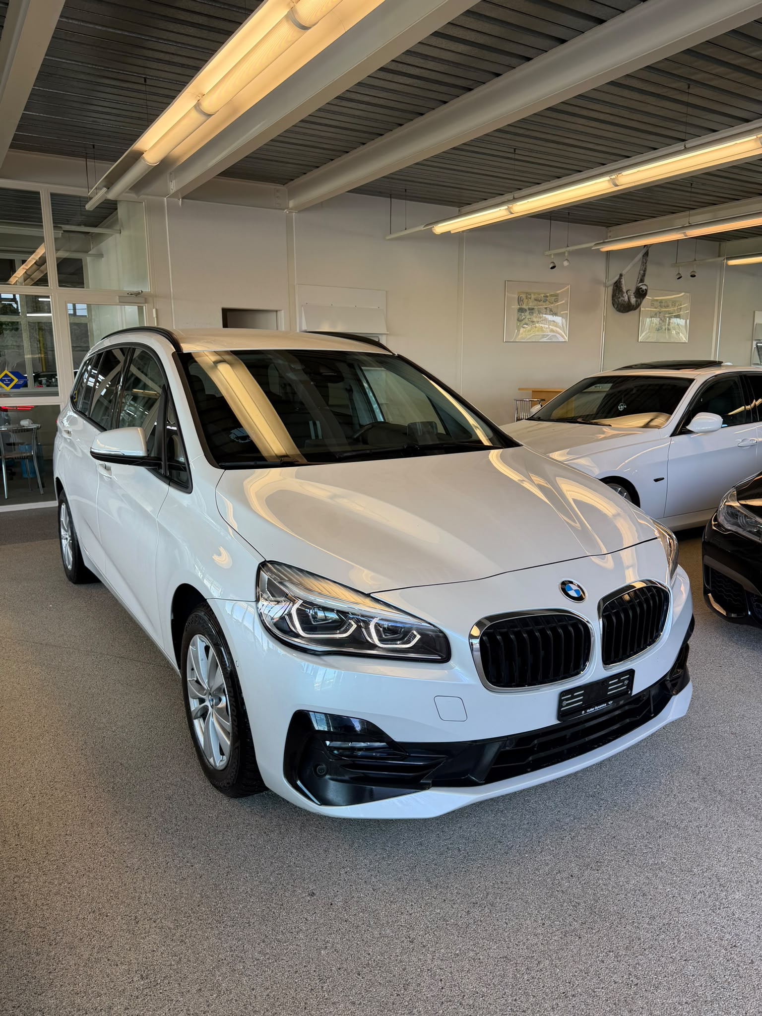 BMW 216d Gran Tourer DKG Sport Line-image-2