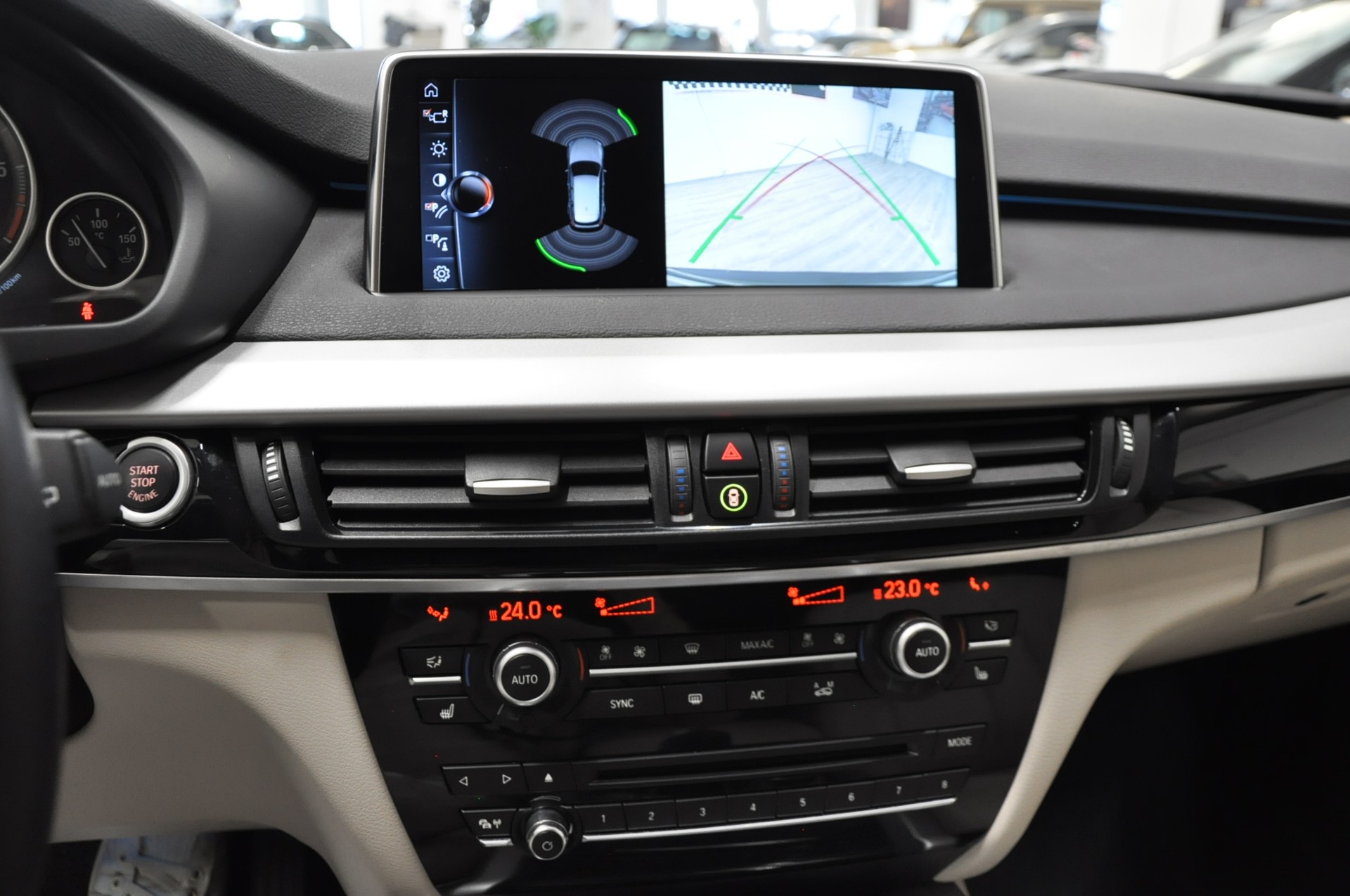 BMW X5 xDrive 30d Steptronic-image-18