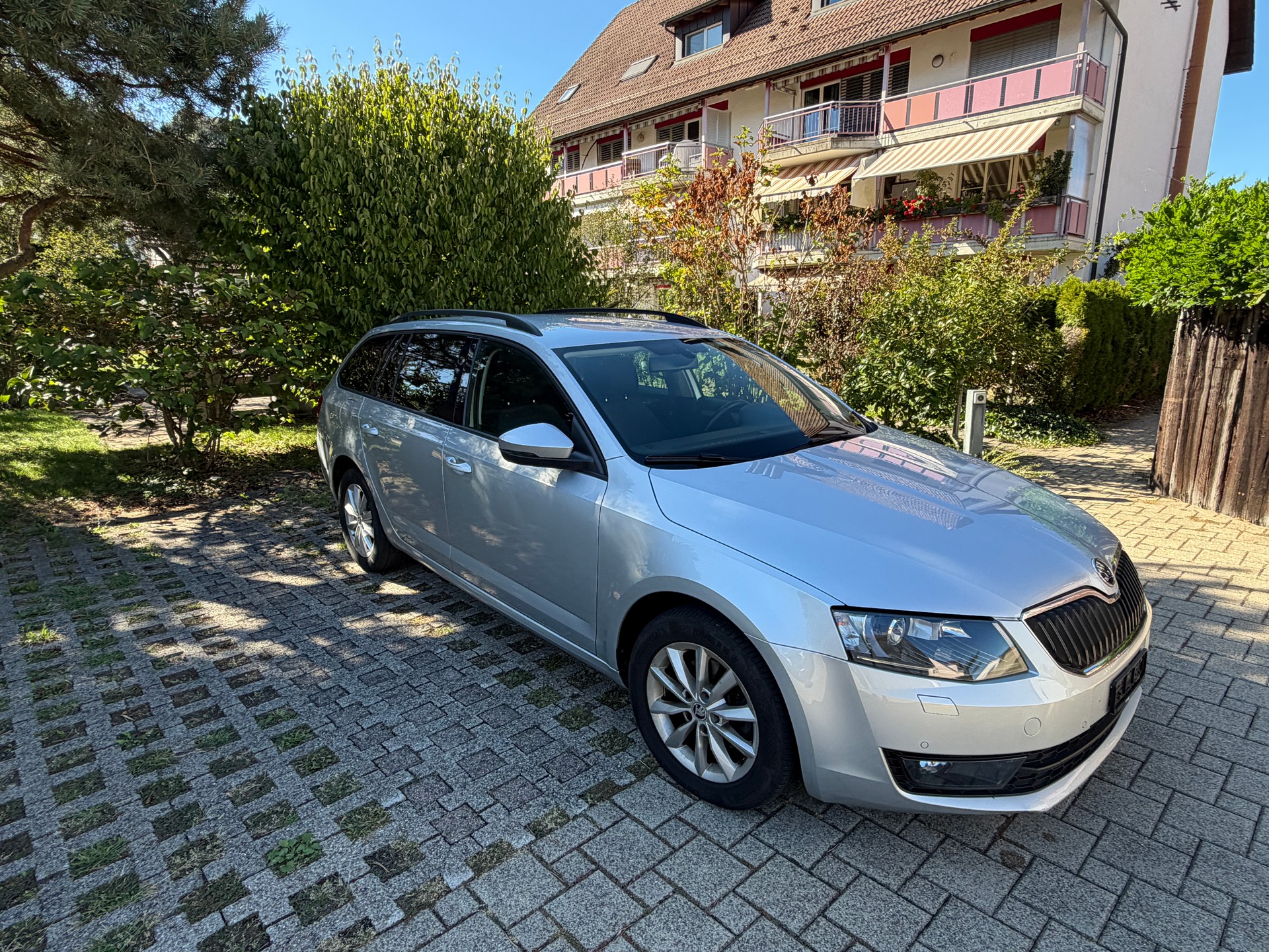 SKODA 2.0 TDI 150 Ambition 4x4-image-1