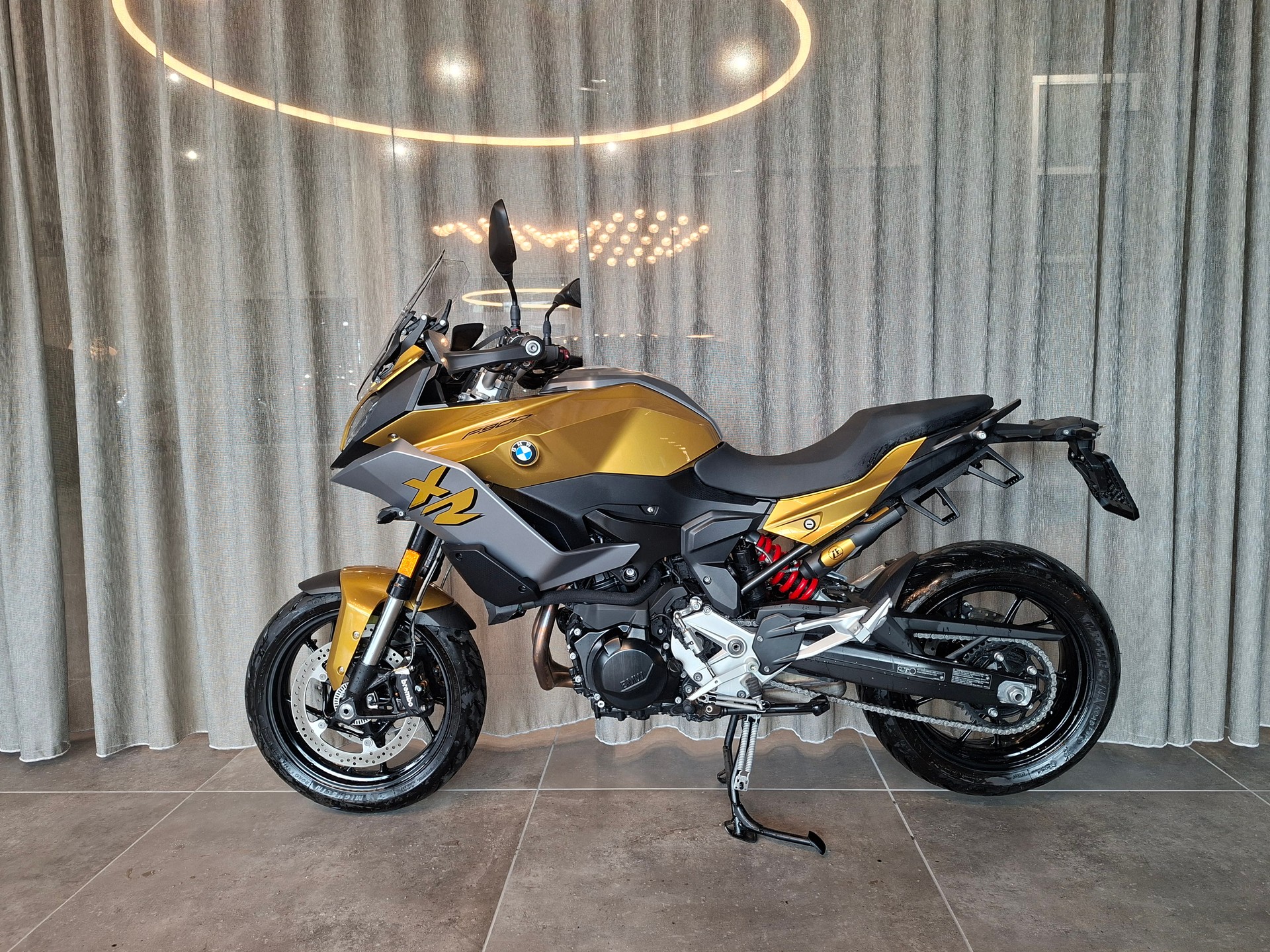 BMW F 900 XR A2 (35kW) ABS-image-5