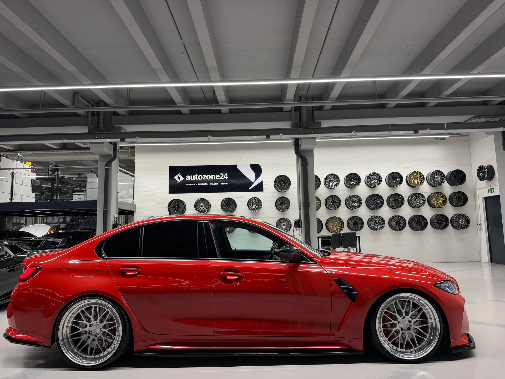 BMW M3 Competition xDrive Toronto Red *BMW Neuwagen Anschlussgarantie bis 27.11.26-image-8