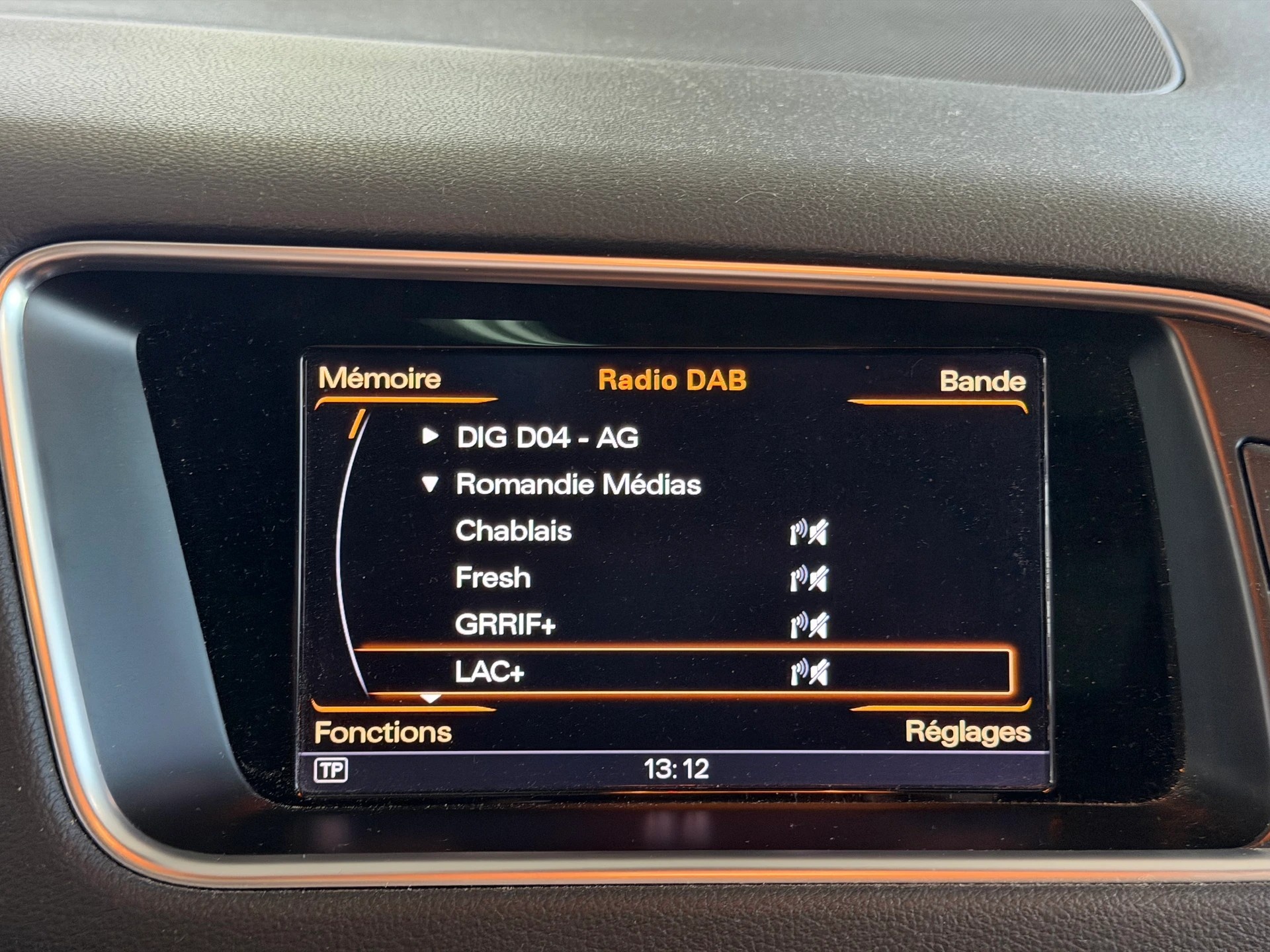 AUDI SQ5 3.0 TDI plus quattro tiptronic | CH-Auto | Ab MFK 01.2026 | Pano Dach | RF-Kamera-image-23