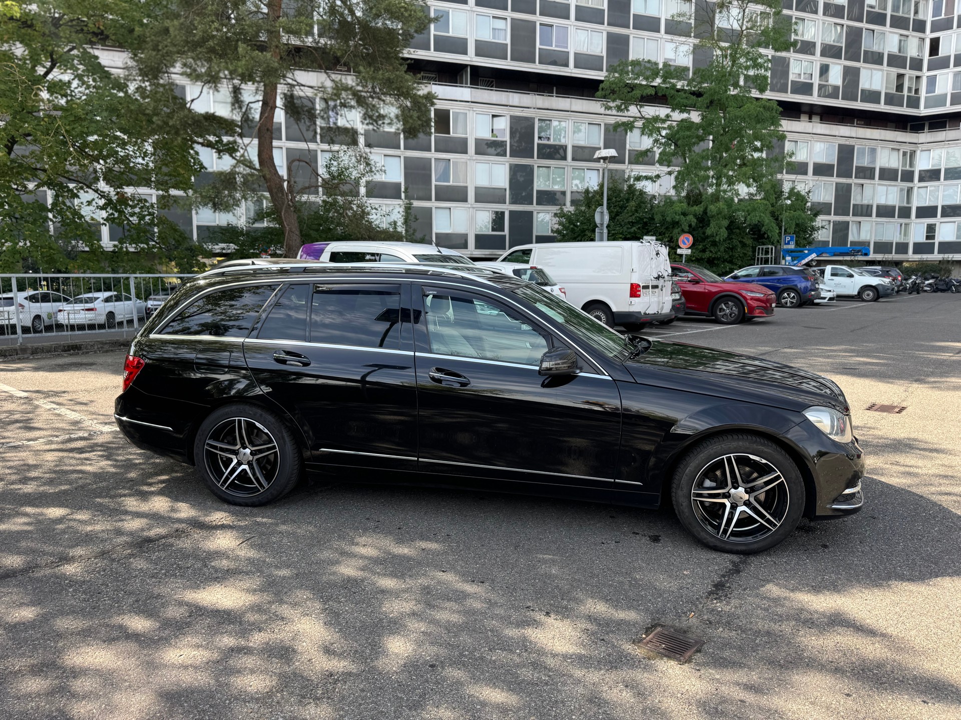 MERCEDES-BENZ C 250 CDI Avantgarde 4Matic 7G-Tronic-image-5