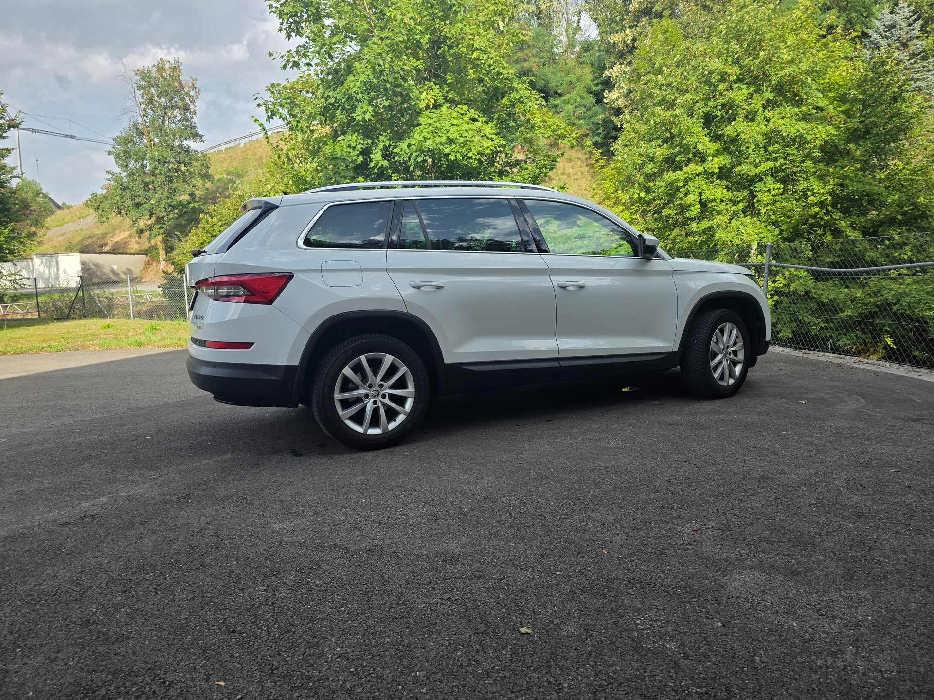 SKODA Kodiaq 2.0 TDI CR Sport Line 4x4 DSG-image-10