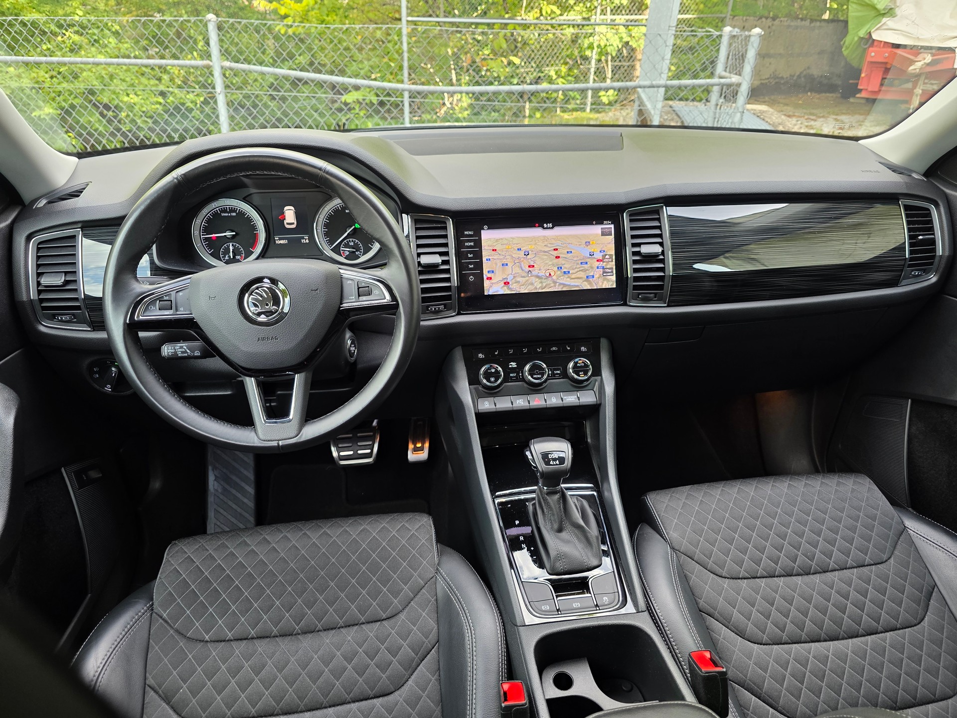 SKODA Kodiaq 2.0 TDI CR Sport Line 4x4 DSG-image-18