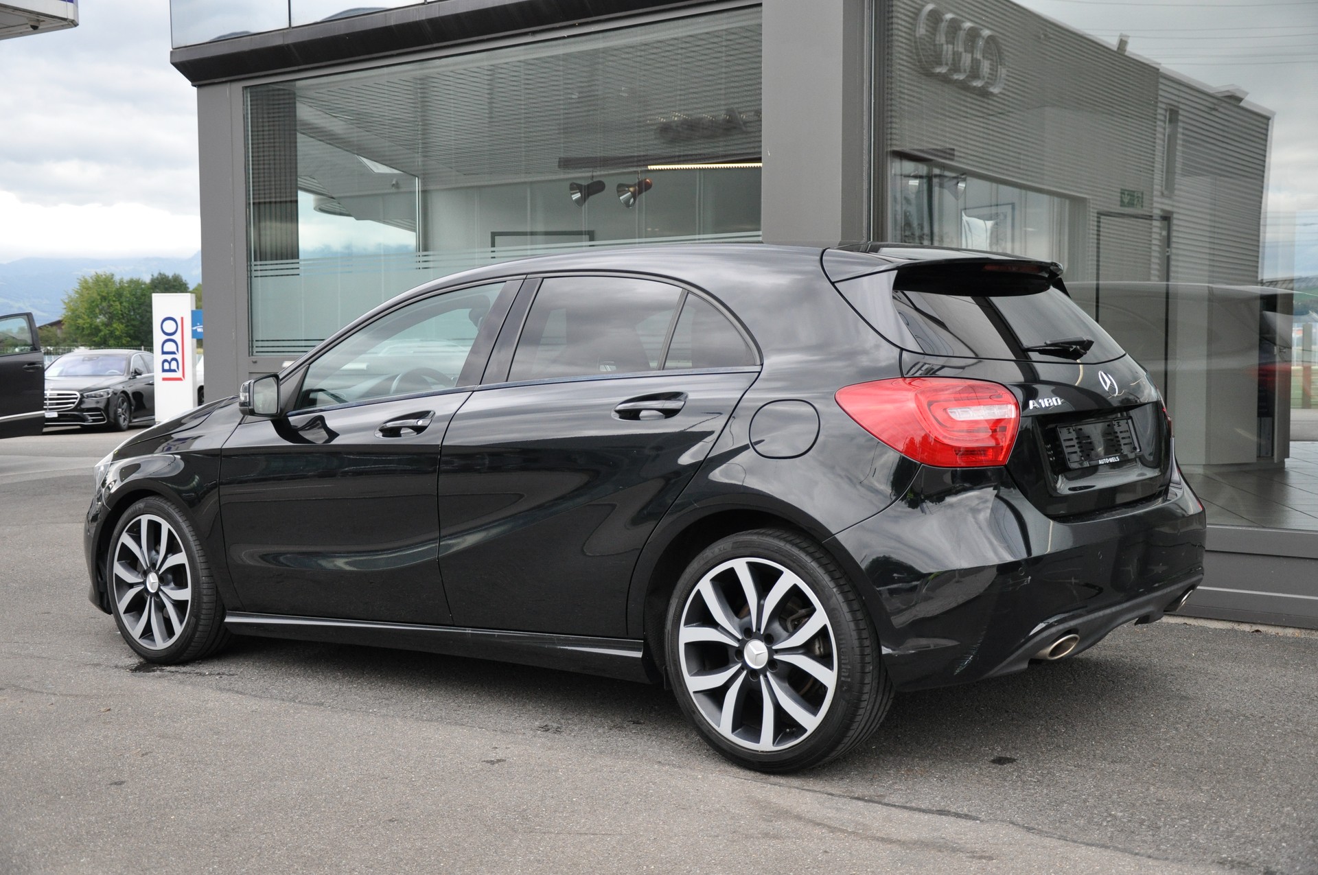MERCEDES-BENZ A 180 Urban 7G-DCT-image-5