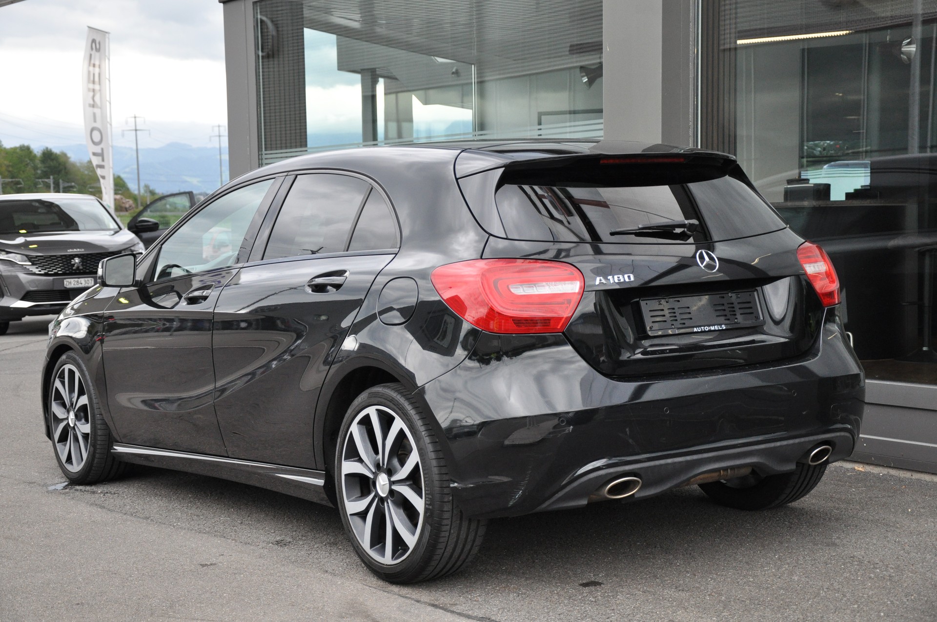 MERCEDES-BENZ A 180 Urban 7G-DCT-image-6