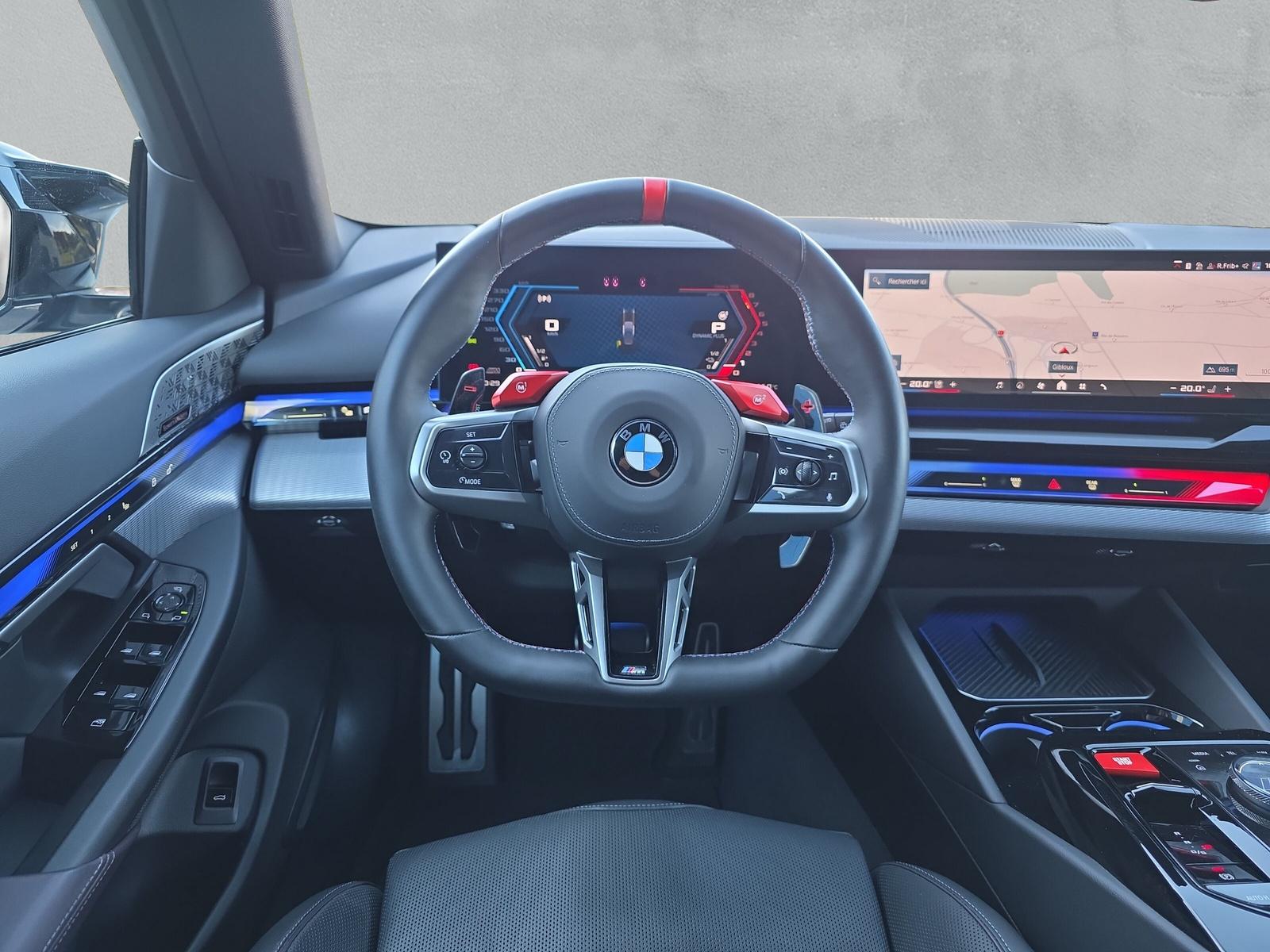 BMW M5 xDrive Touring (CH) * Individual Storm Bay *-image-20