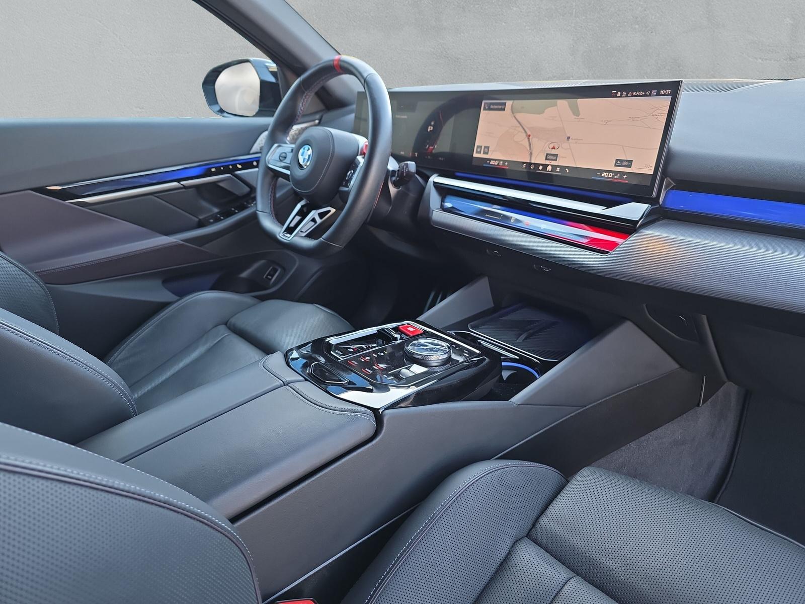 BMW M5 xDrive Touring (CH) * Individual Storm Bay *-image-14