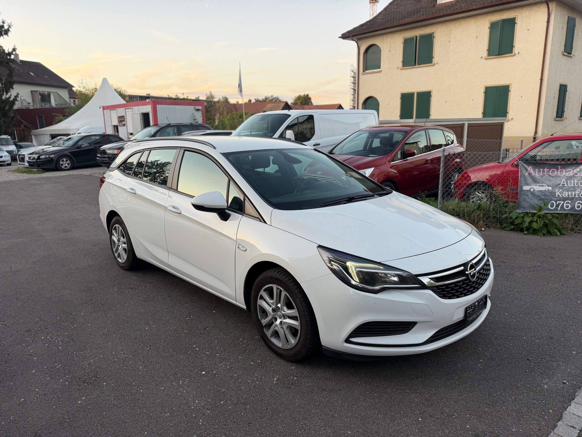 OPEL Astra Sports Tourer 1.0i Turbo Enjoy-image-5