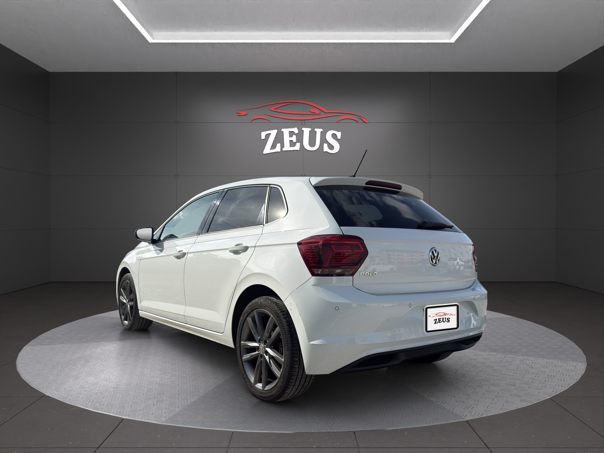 VW Polo 1.0 TSI BMT Highline DSG-image-5