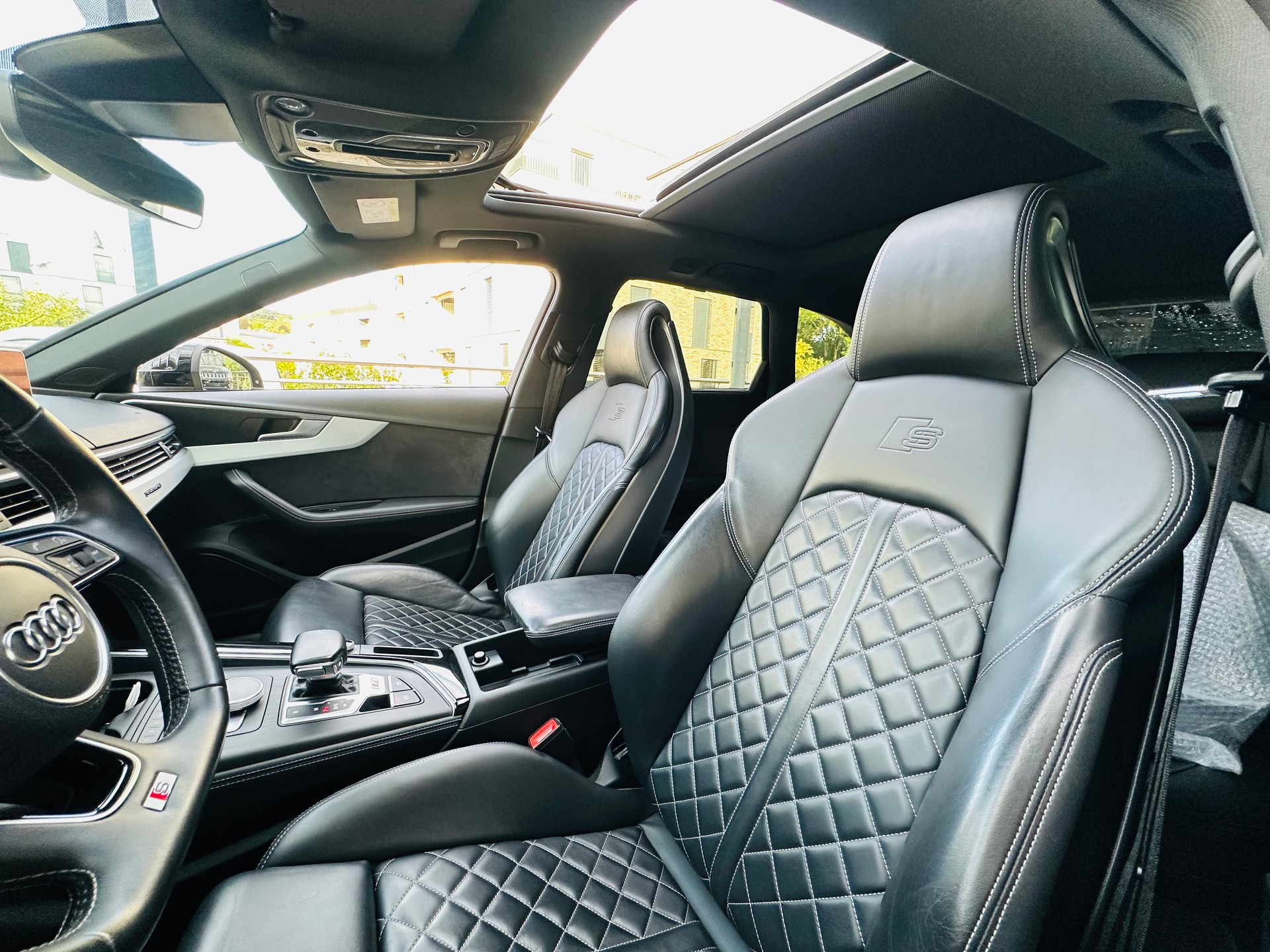 AUDI S4 Avant 3.0 TFSI quattro tiptronic-image-11
