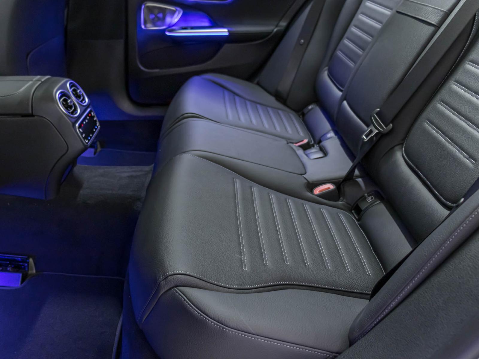 MERCEDES-BENZ C 200 4MATIC T-Modell-image-8