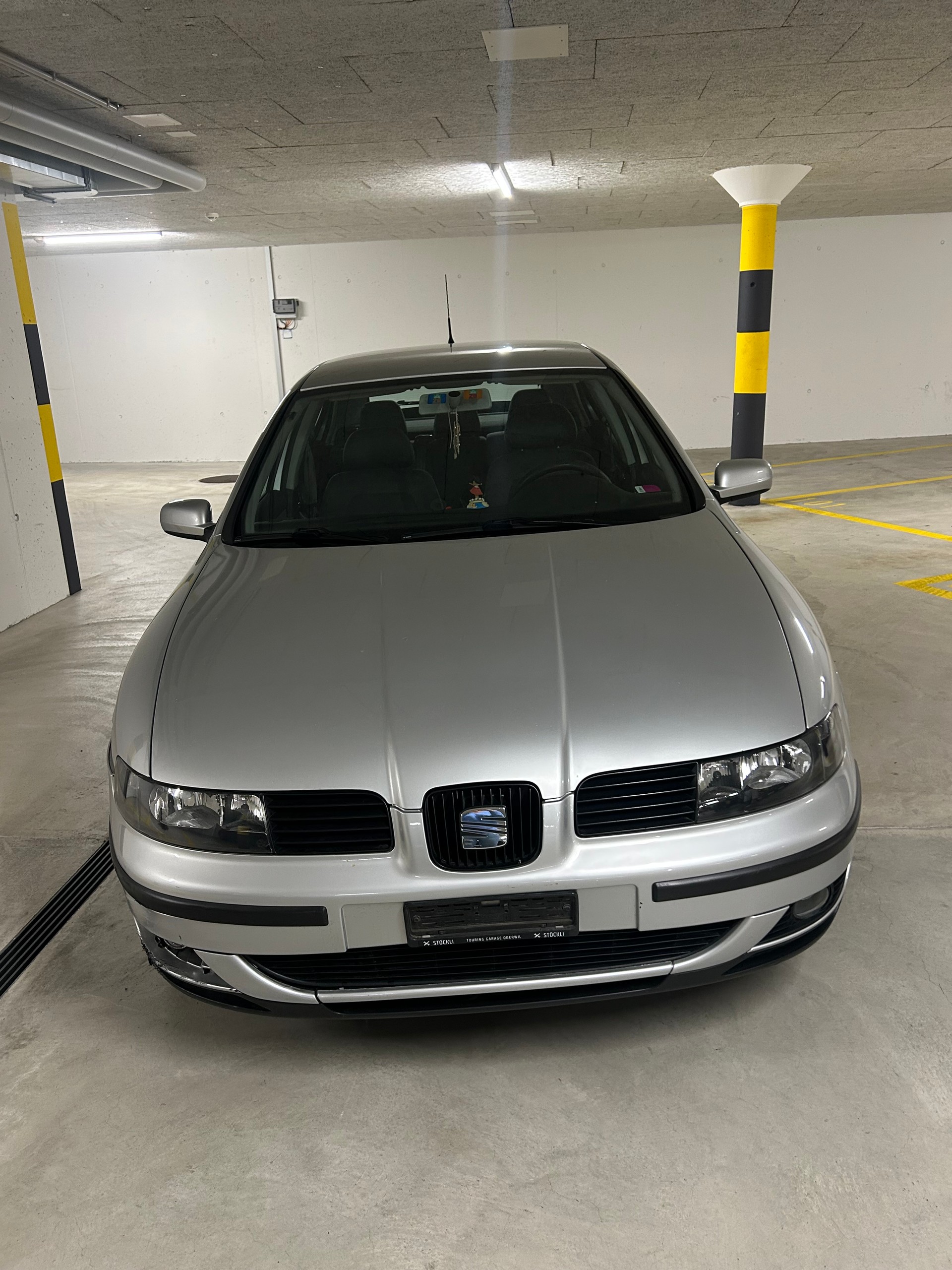 SEAT LEON 1.8 20V-image-1