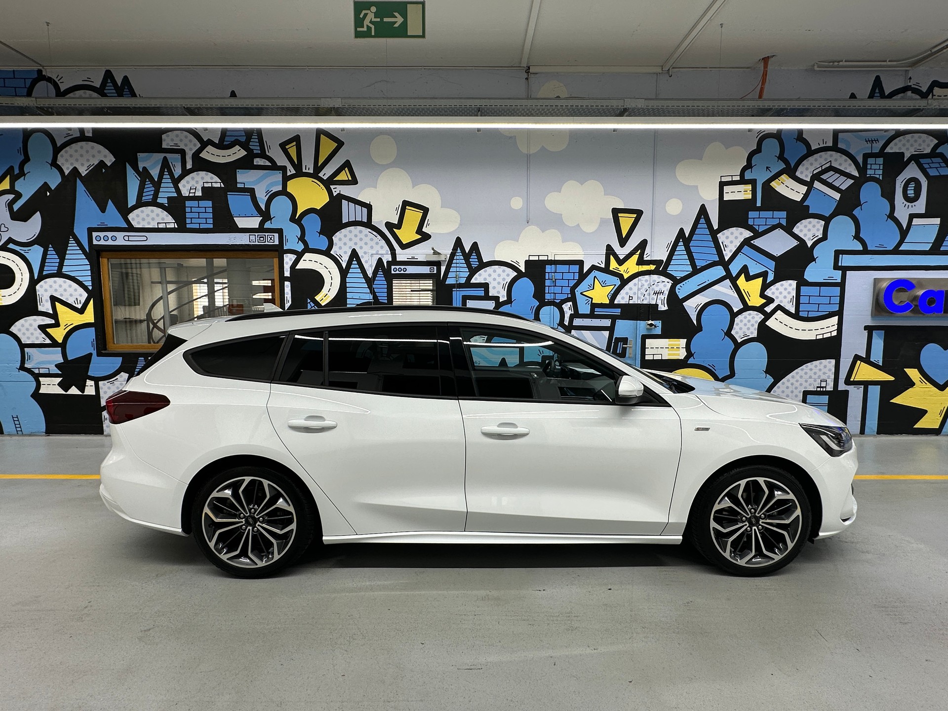 FORD Focus 1.0 MHEV ST-Line X Automat-image-2