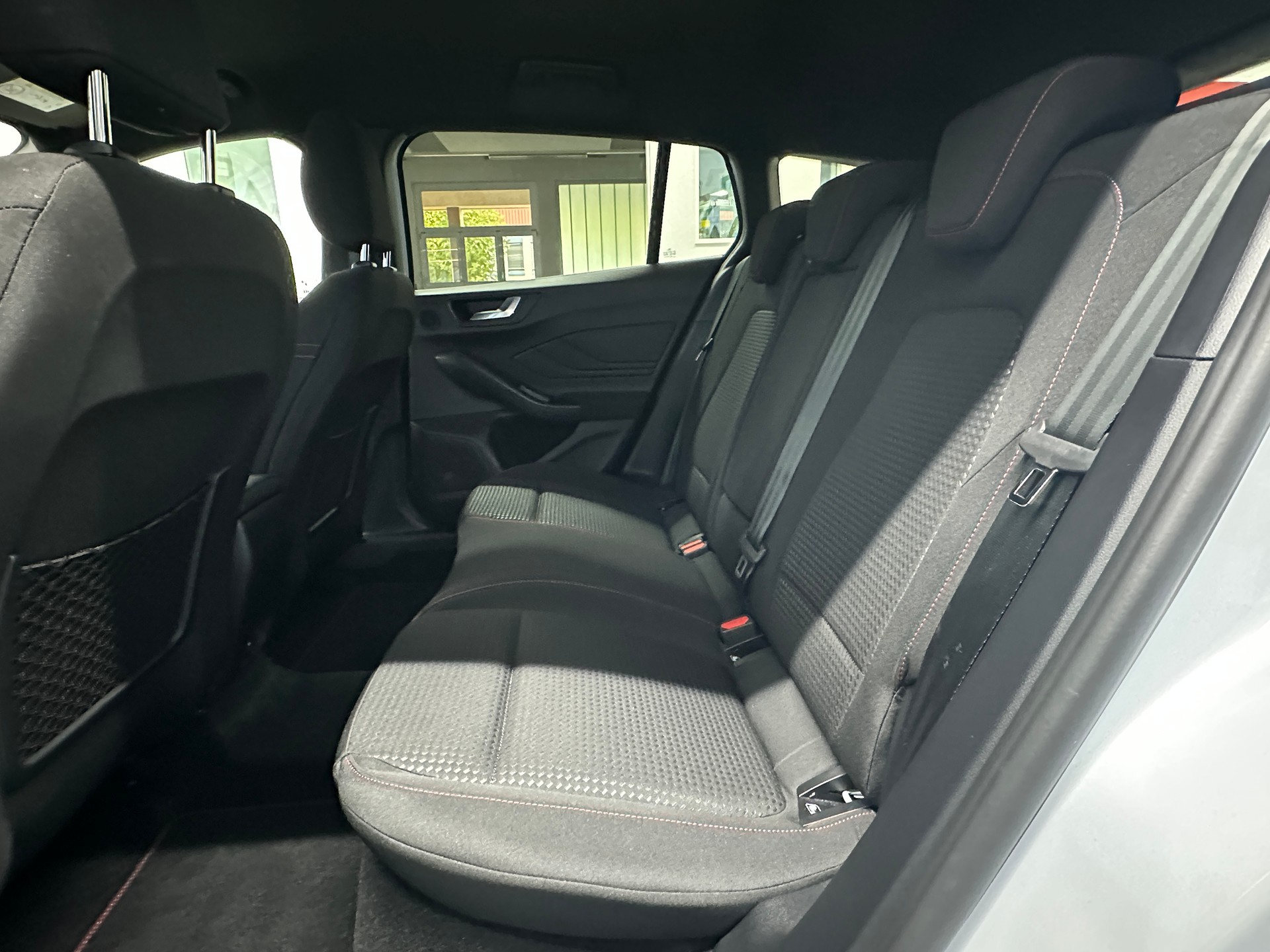 FORD Focus 1.0 MHEV ST-Line X Automat-image-8