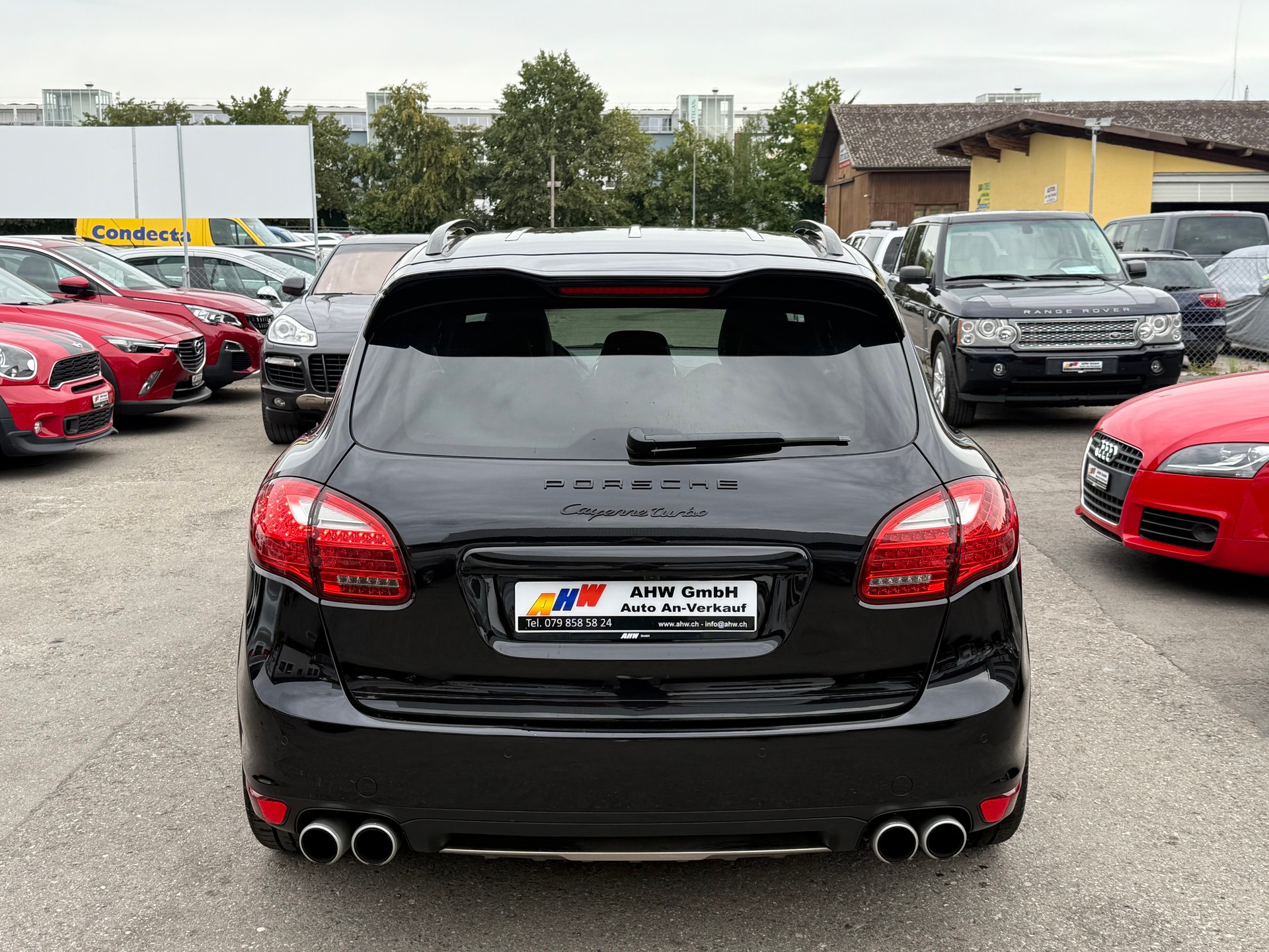 PORSCHE Cayenne Turbo / Frisch ab MFK & Service / Keramik Bremsen / Sportplus Felgen / Rückfahrkamera / BOSE Soundsystem-image-4