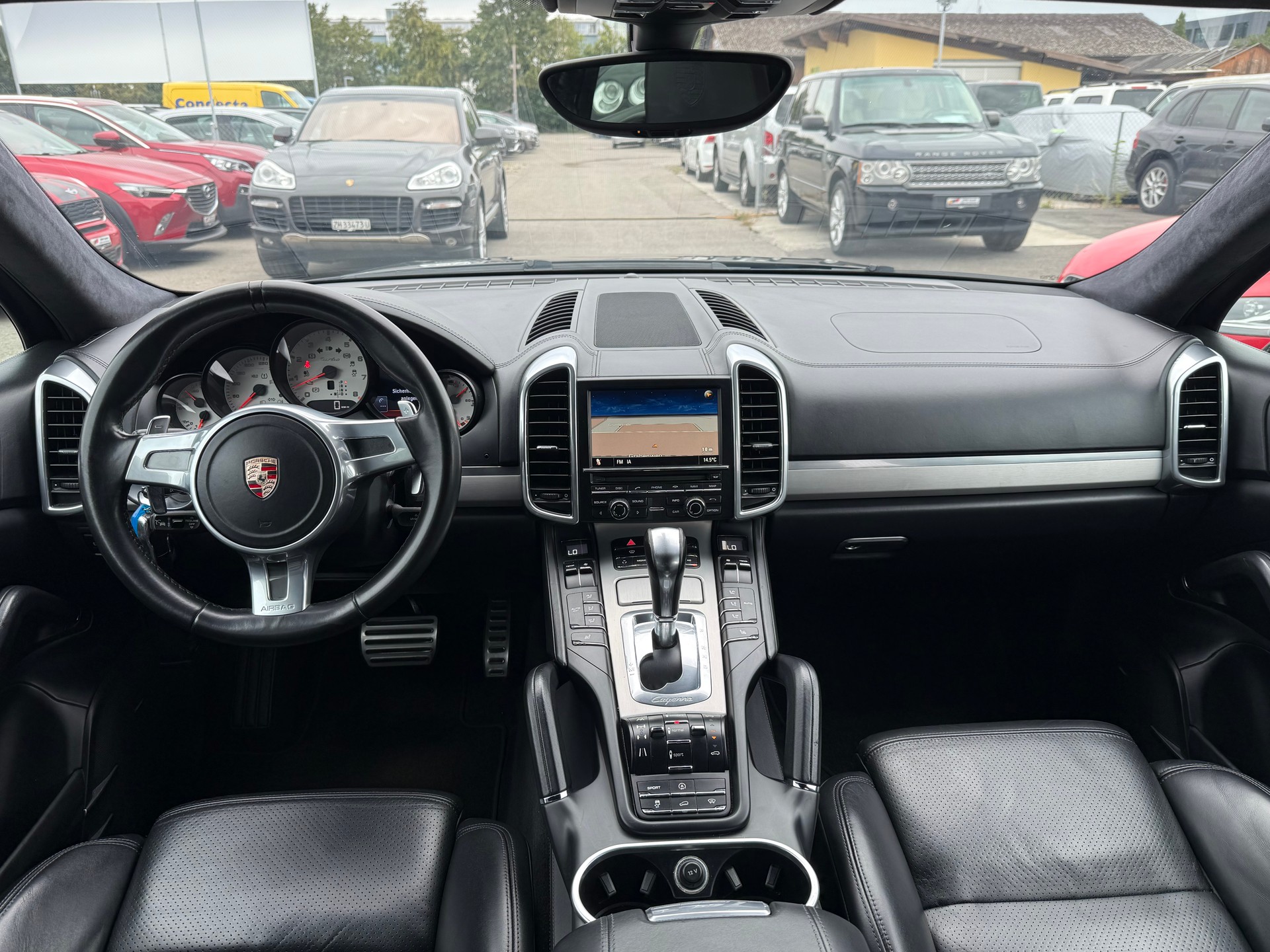 PORSCHE Cayenne Turbo / Frisch ab MFK & Service / Keramik Bremsen / Sportplus Felgen / Rückfahrkamera / BOSE Soundsystem-image-8