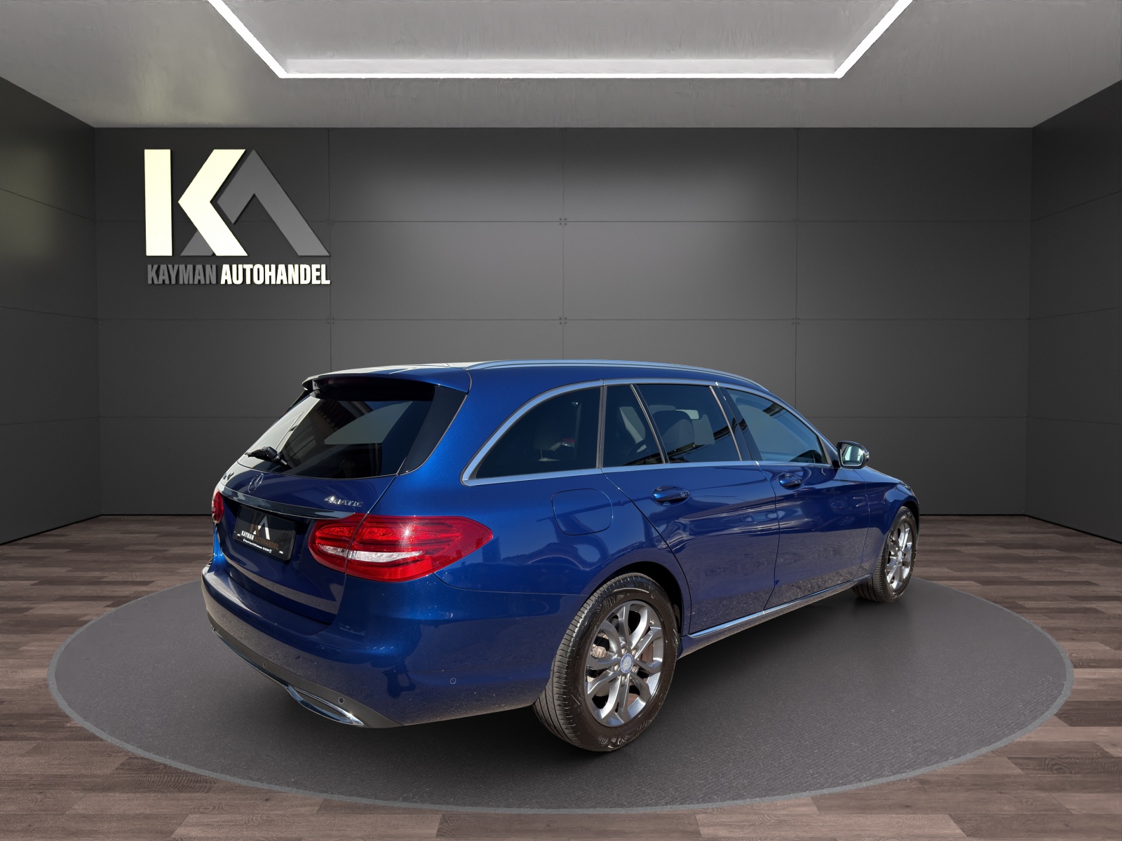 MERCEDES-BENZ C 250 d Swiss Star Avantgarde 4Matic 9G-Tronic-image-3